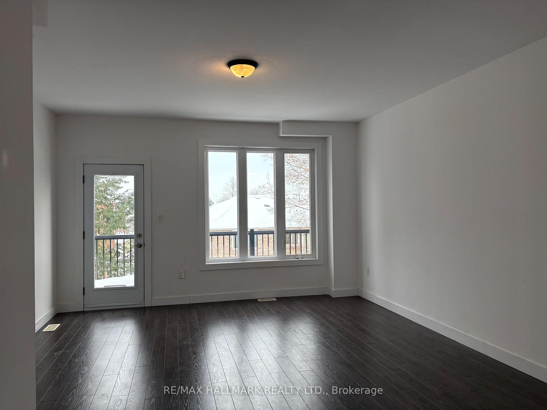 Photo 4 of Unit 21, 540 Essa Road, Barrie, Holly — HOMEH