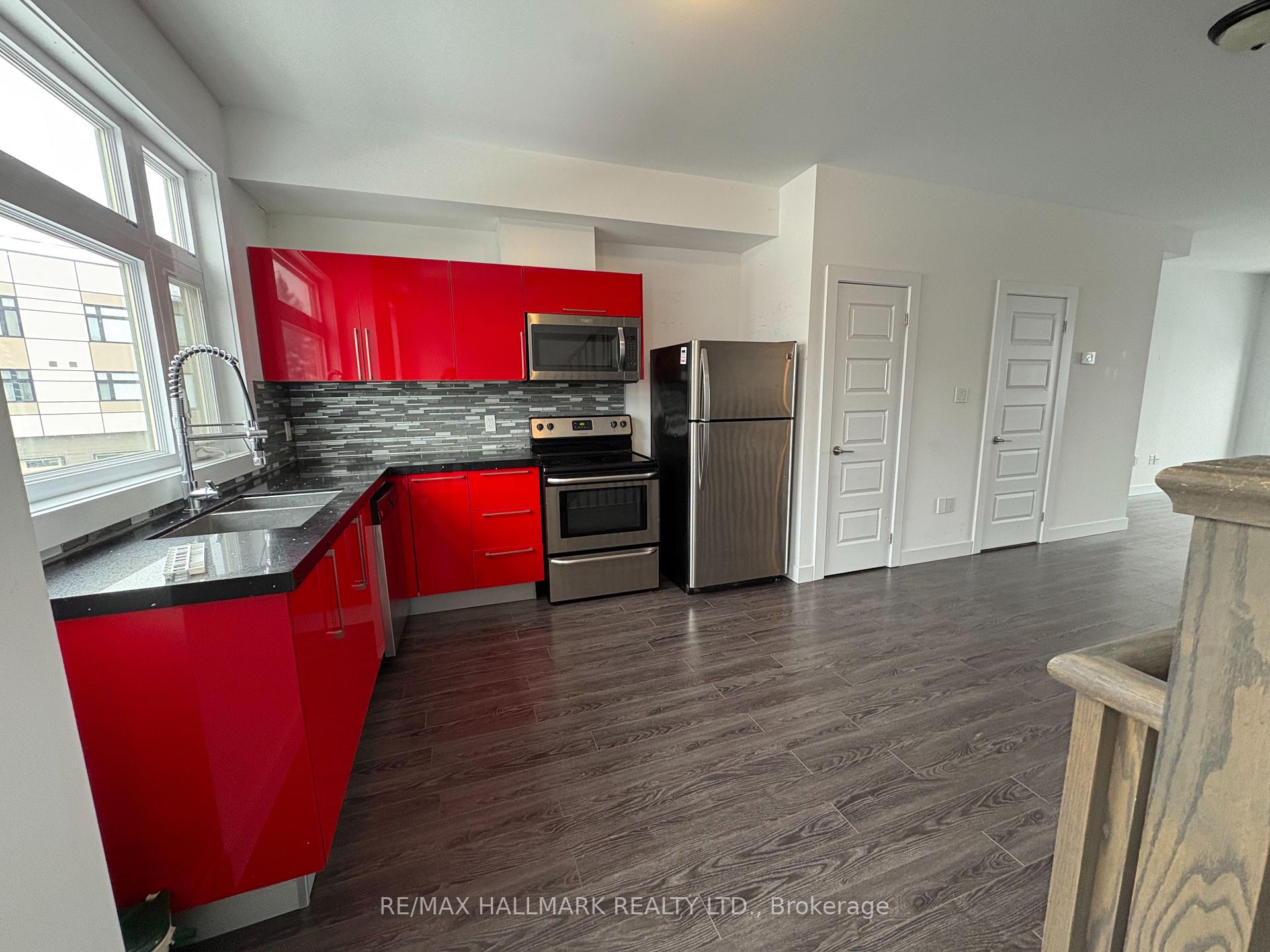 Photo 5 of Unit 21, 540 Essa Road, Barrie, Holly — HOMEH