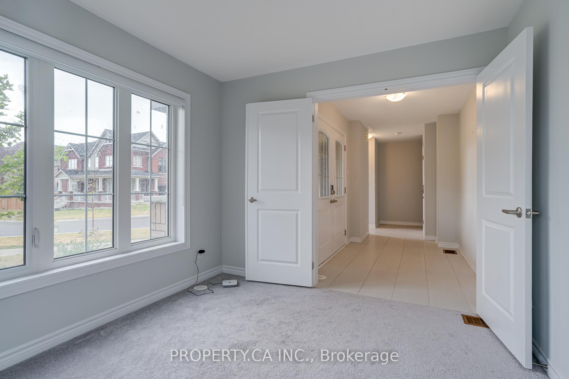 Photo 6 of 62 Porcelain Way, Whitby, Rolling Acres — HOMEH