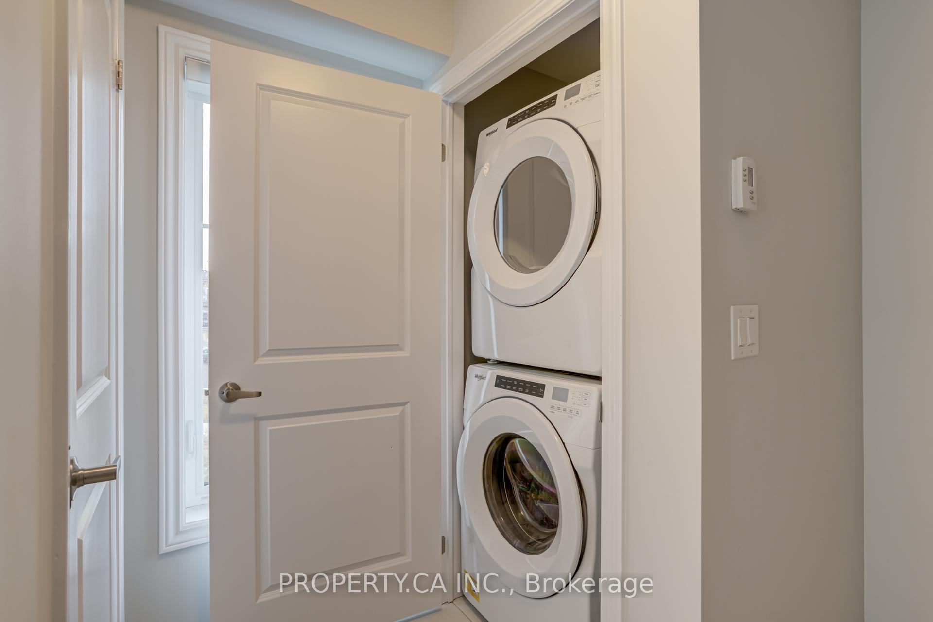 Photo 7 of 62 Porcelain Way, Whitby, Rolling Acres — HOMEH