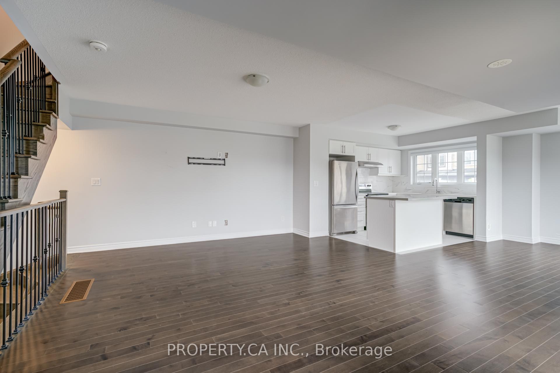 Photo 12 of 62 Porcelain Way, Whitby, Rolling Acres — HOMEH