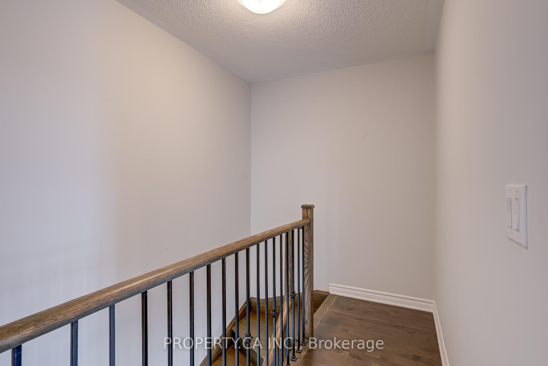 Photo 20 of 62 Porcelain Way, Whitby, Rolling Acres — HOMEH