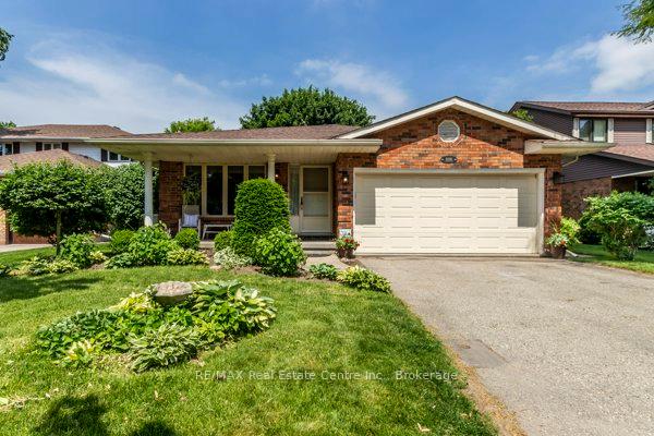 Photo 3 of 606 Hunters Place, Waterloo, Colonial Acres — HOMEH