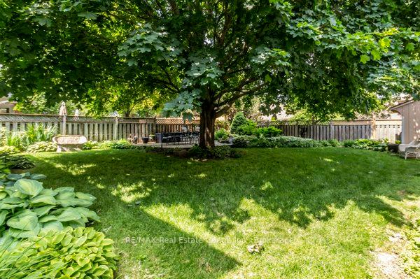 Photo 5 of 606 Hunters Place, Waterloo, Colonial Acres — HOMEH