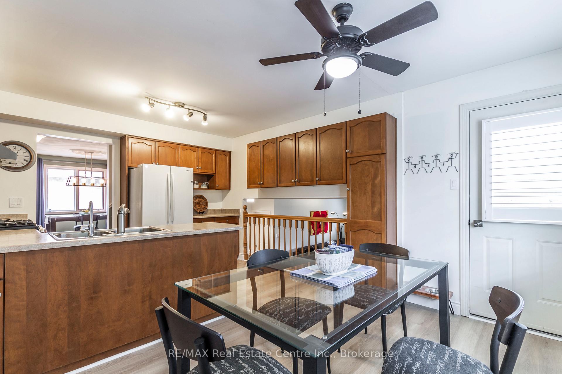 Photo 15 of 606 Hunters Place, Waterloo, Colonial Acres — HOMEH