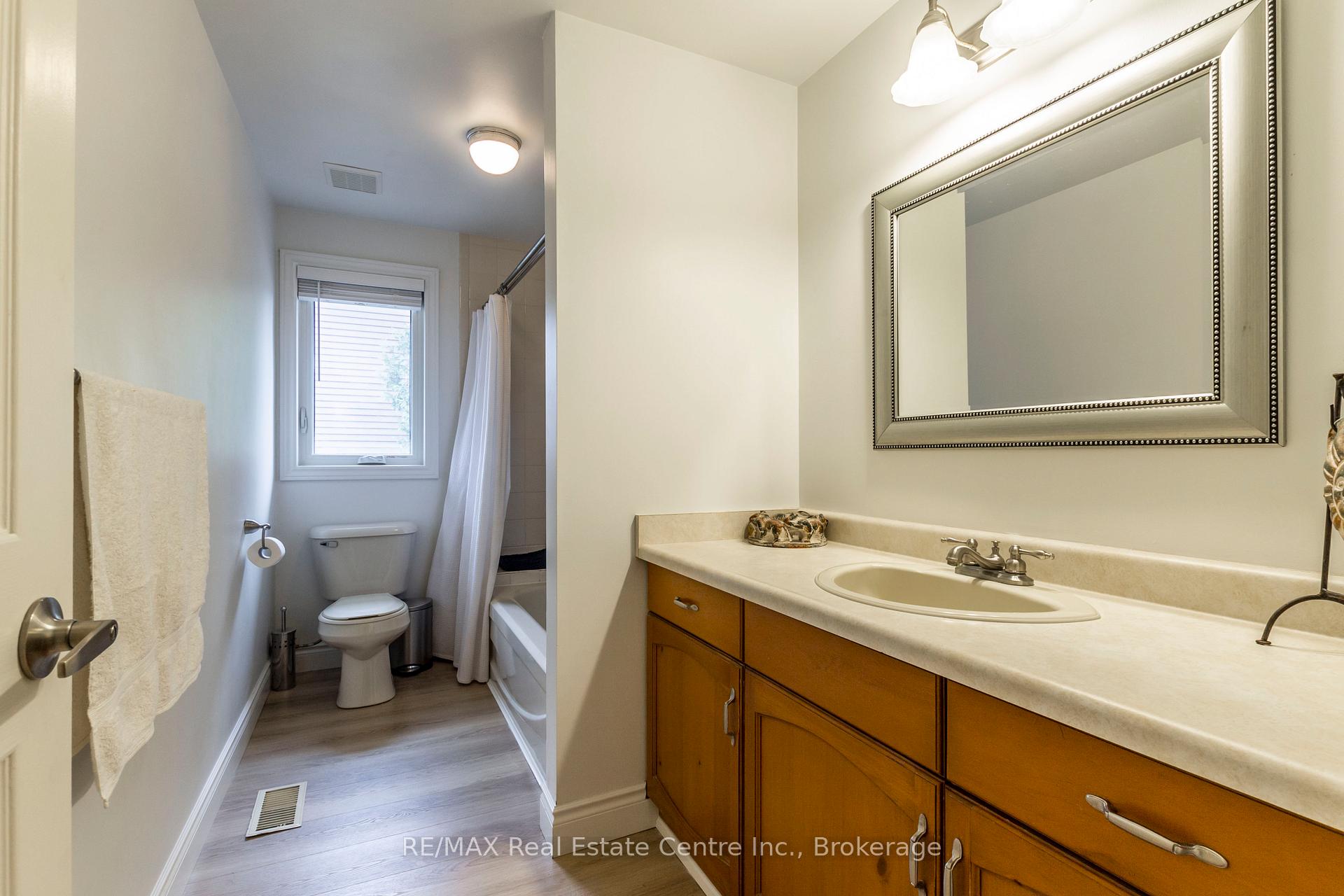 Photo 22 of 606 Hunters Place, Waterloo, Colonial Acres — HOMEH