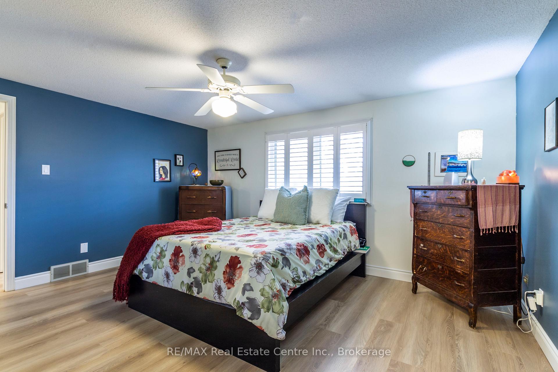 Photo 32 of 606 Hunters Place, Waterloo, Colonial Acres — HOMEH