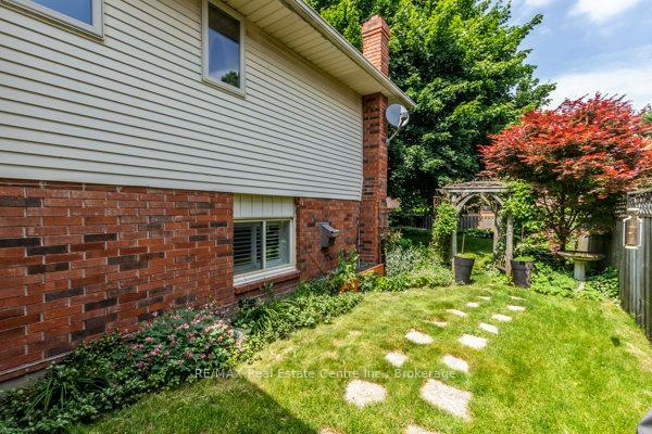 Photo 37 of 606 Hunters Place, Waterloo, Colonial Acres — HOMEH