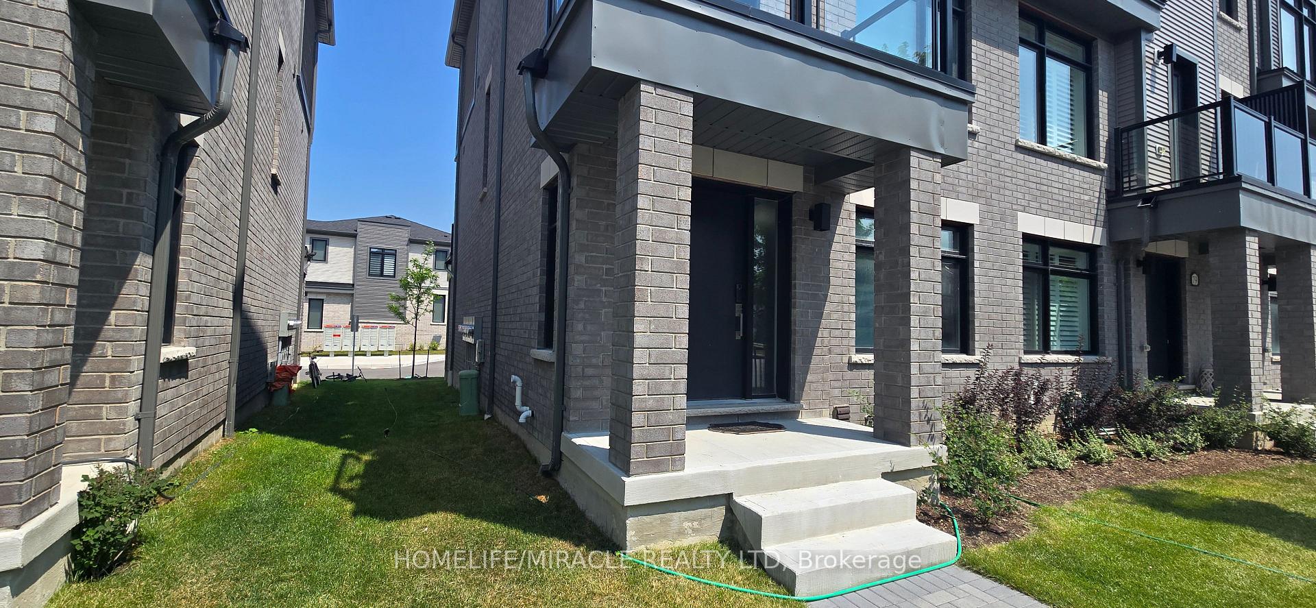 Photo 3 of 77 Sorbara Way, Whitby, Brooklin — HOMEH