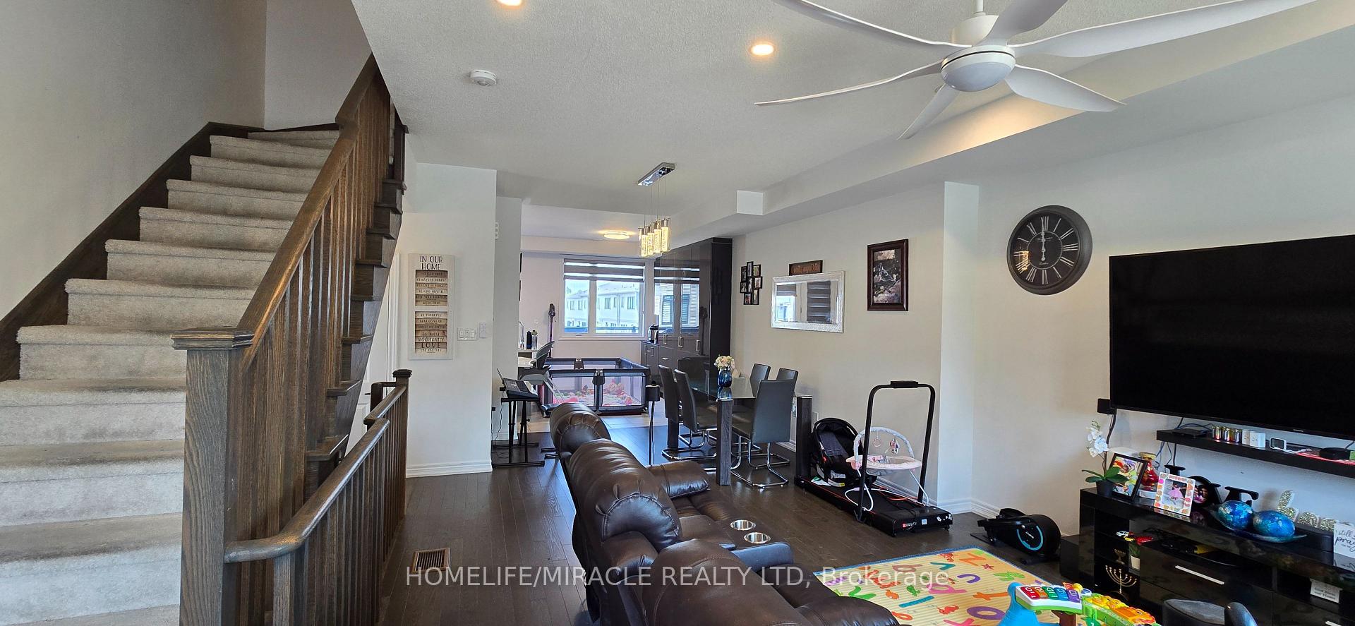Photo 16 of 77 Sorbara Way, Whitby, Brooklin — HOMEH