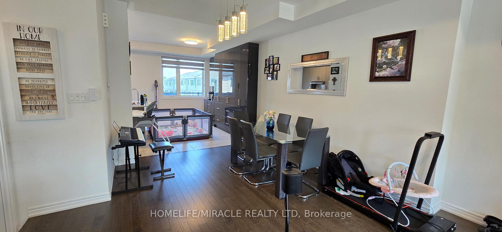Photo 17 of 77 Sorbara Way, Whitby, Brooklin — HOMEH