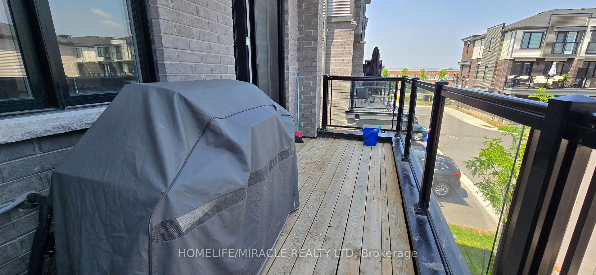 Photo 24 of 77 Sorbara Way, Whitby, Brooklin — HOMEH