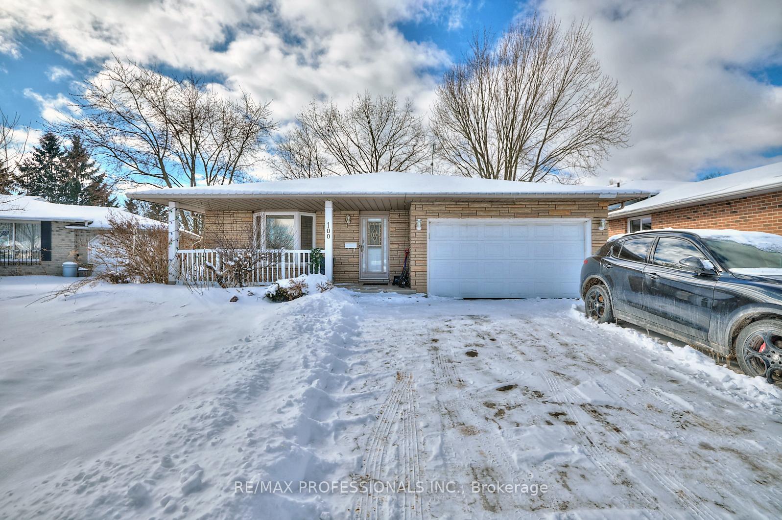 Front of Unit BSMT, 100 Larchwood Circle