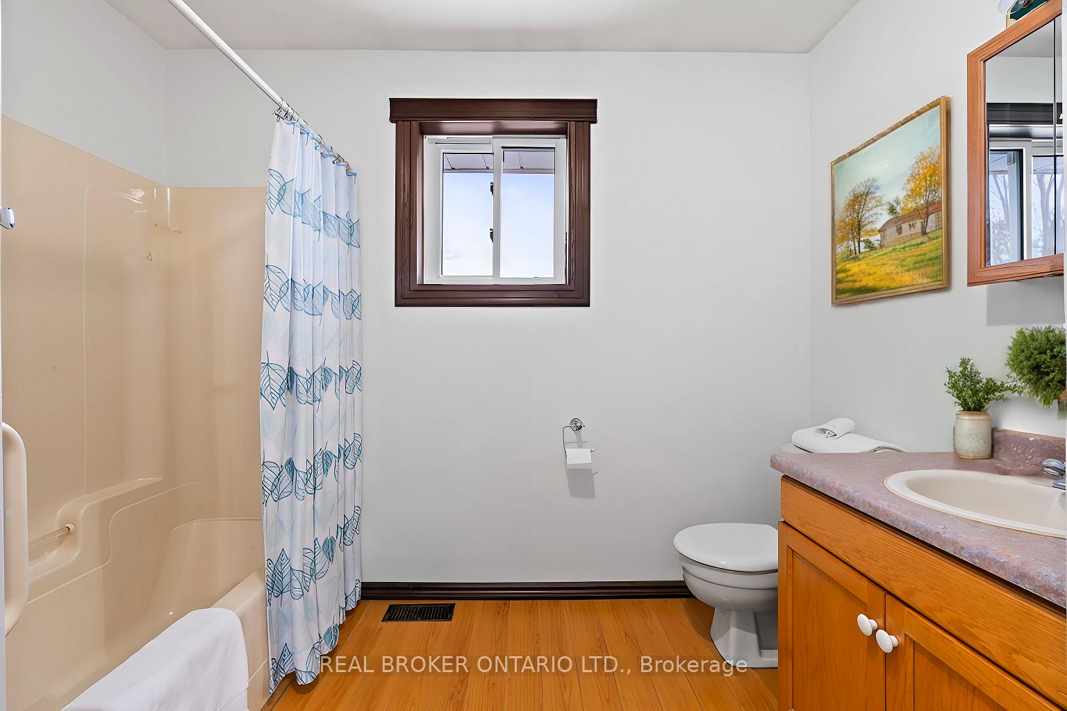 Photo 15 of 213 Queen Street S, West Grey — HOMEH