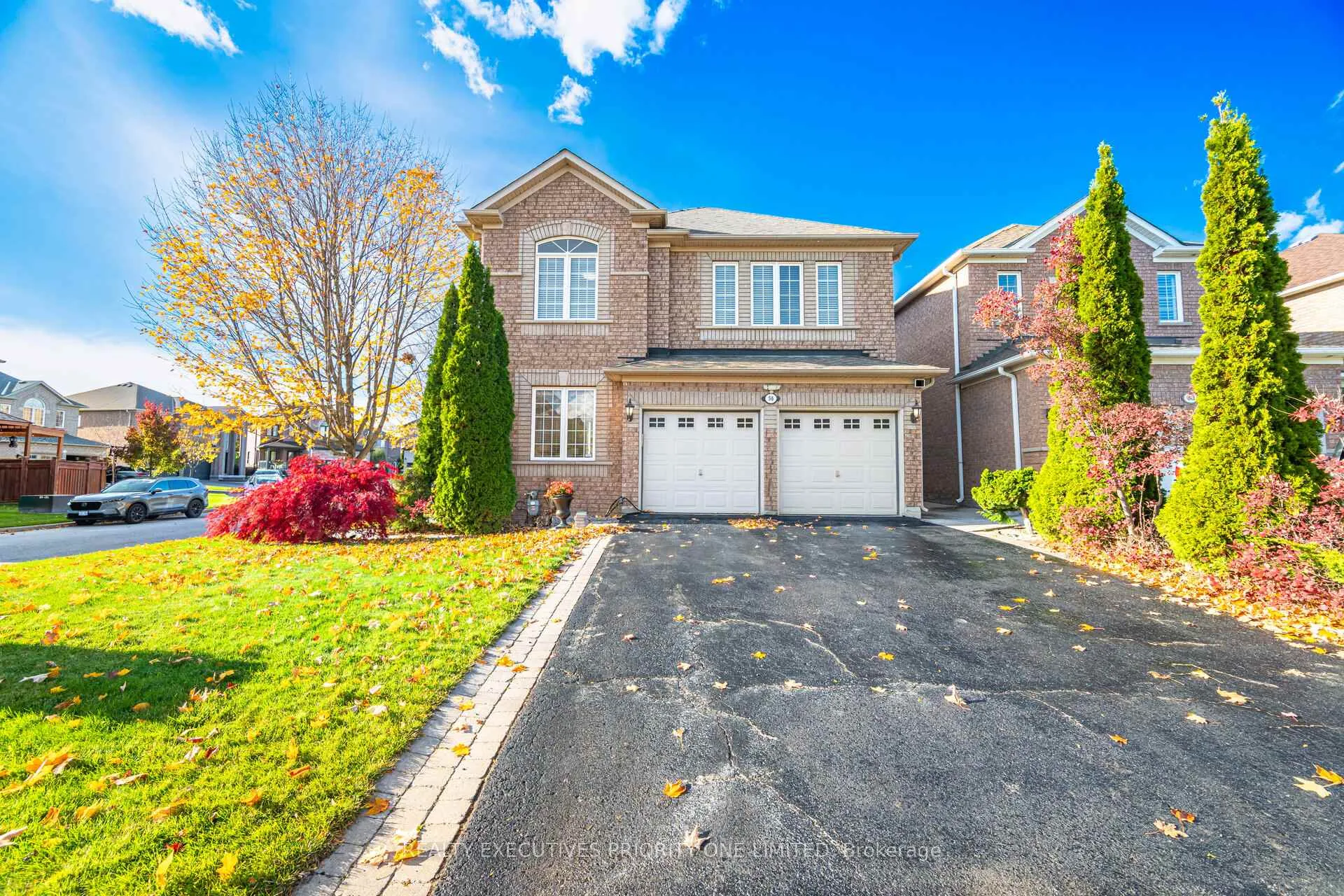 Photo 5 of 56 Regency View Heights, Vaughan, Rural Vaughan — HOMEH