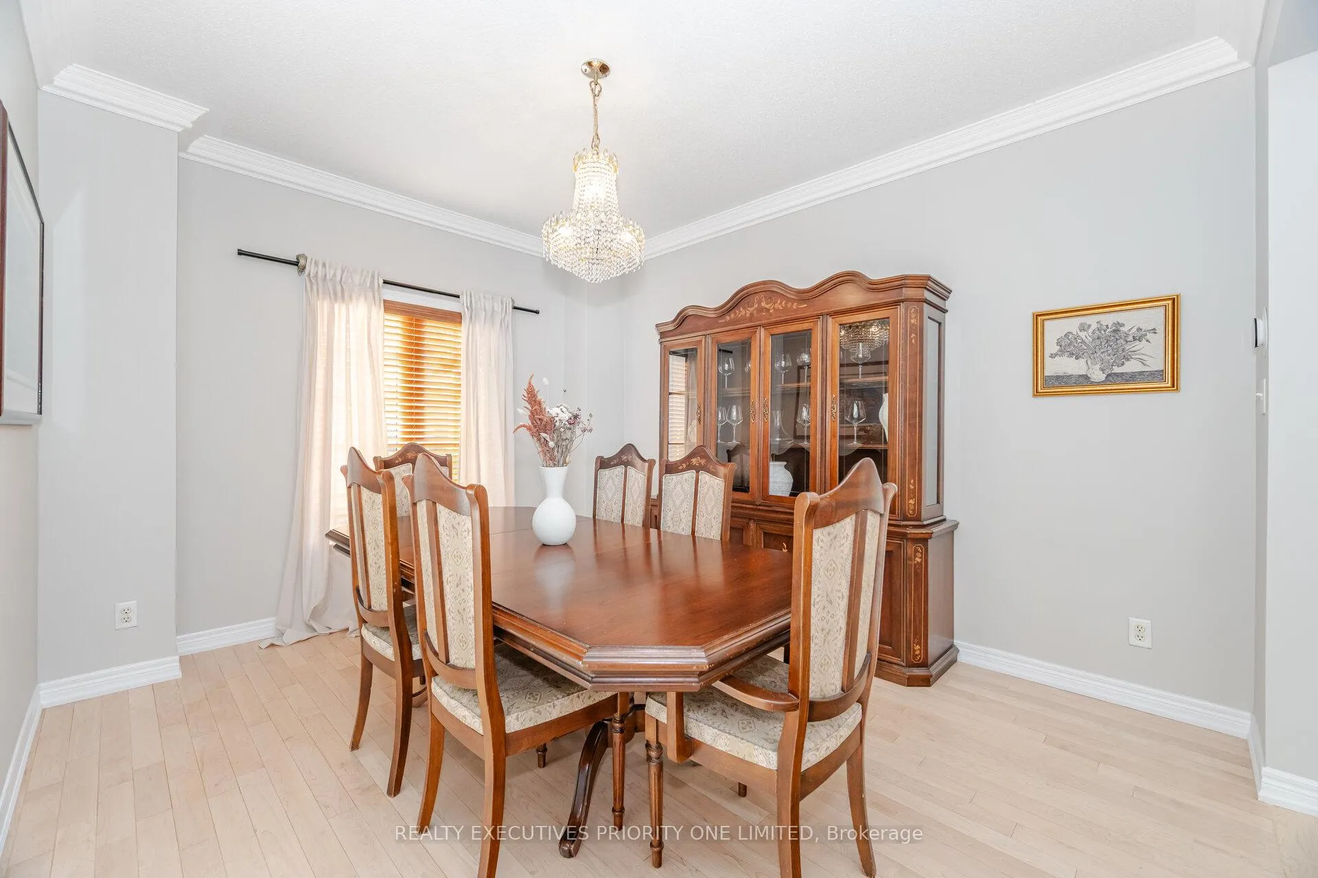 Photo 11 of 56 Regency View Heights, Vaughan, Rural Vaughan — HOMEH