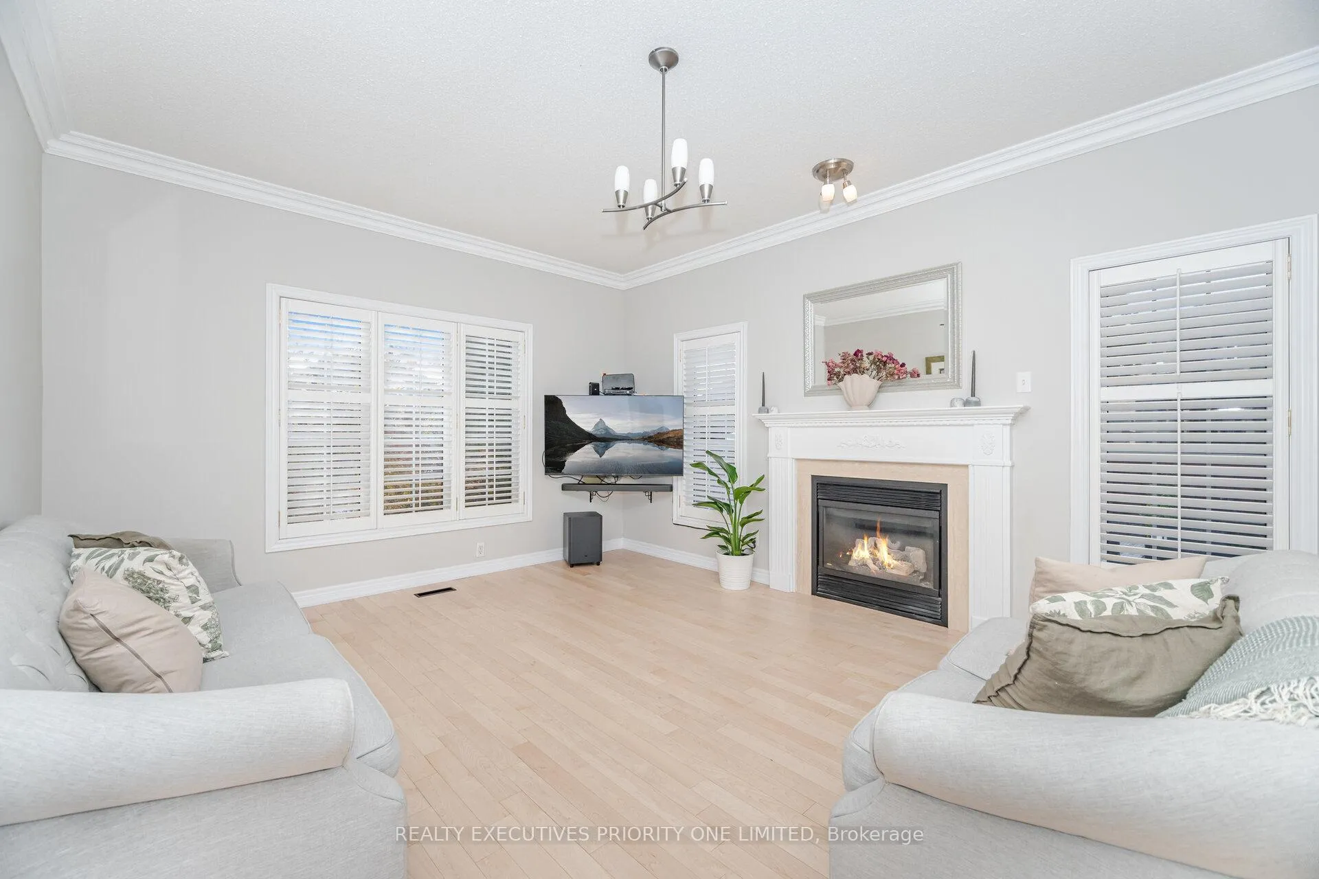 Photo 17 of 56 Regency View Heights, Vaughan, Rural Vaughan — HOMEH