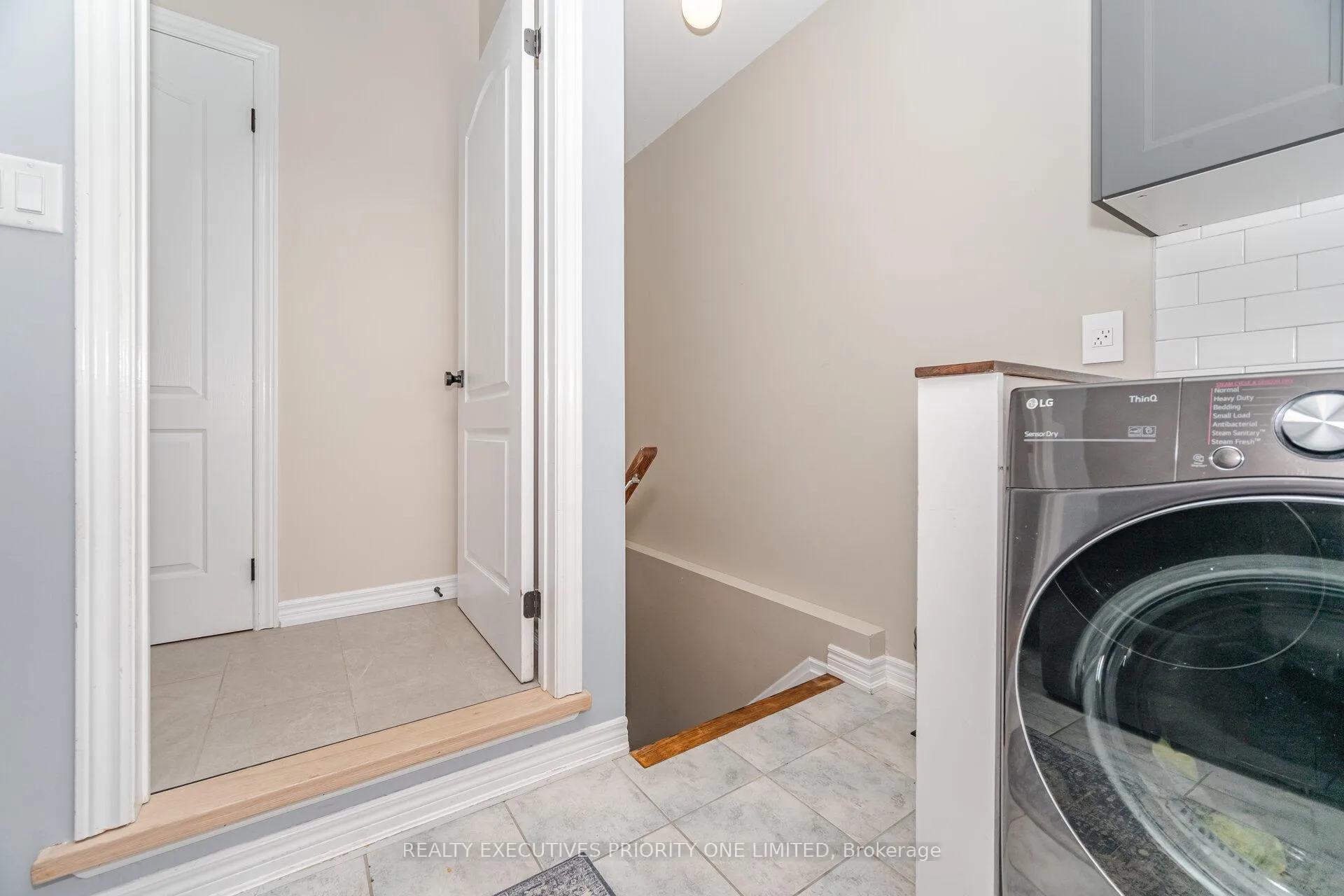 Photo 22 of 56 Regency View Heights, Vaughan, Rural Vaughan — HOMEH