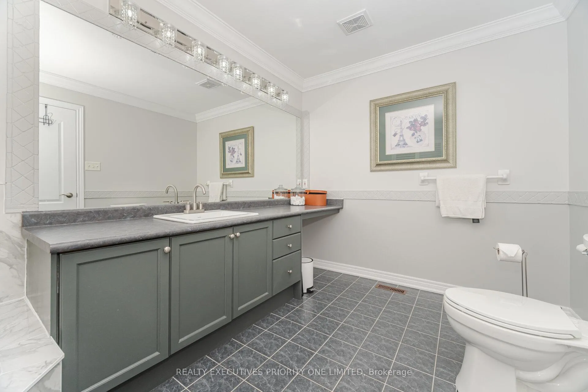 Photo 28 of 56 Regency View Heights, Vaughan, Rural Vaughan — HOMEH