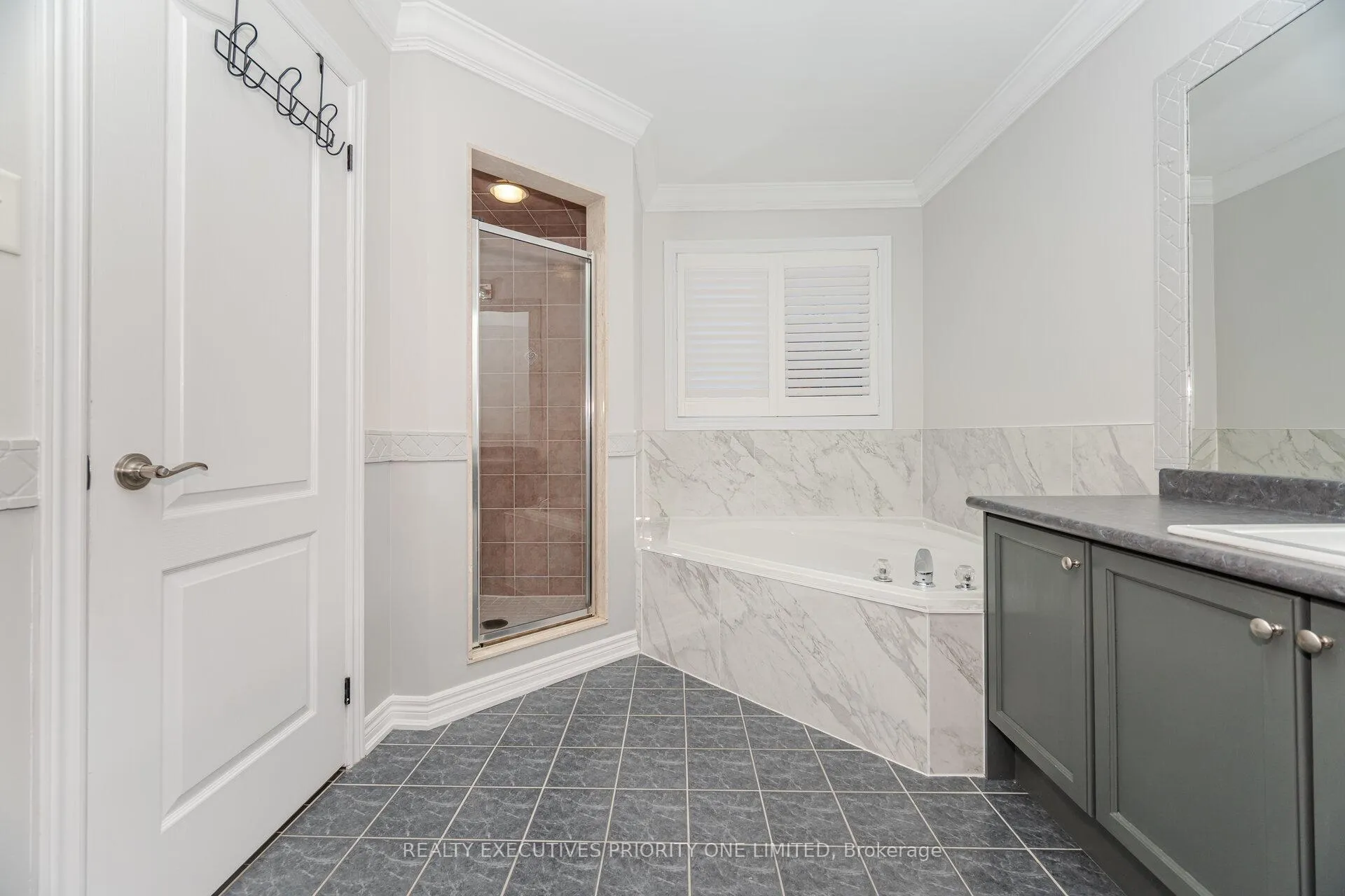 Photo 29 of 56 Regency View Heights, Vaughan, Rural Vaughan — HOMEH