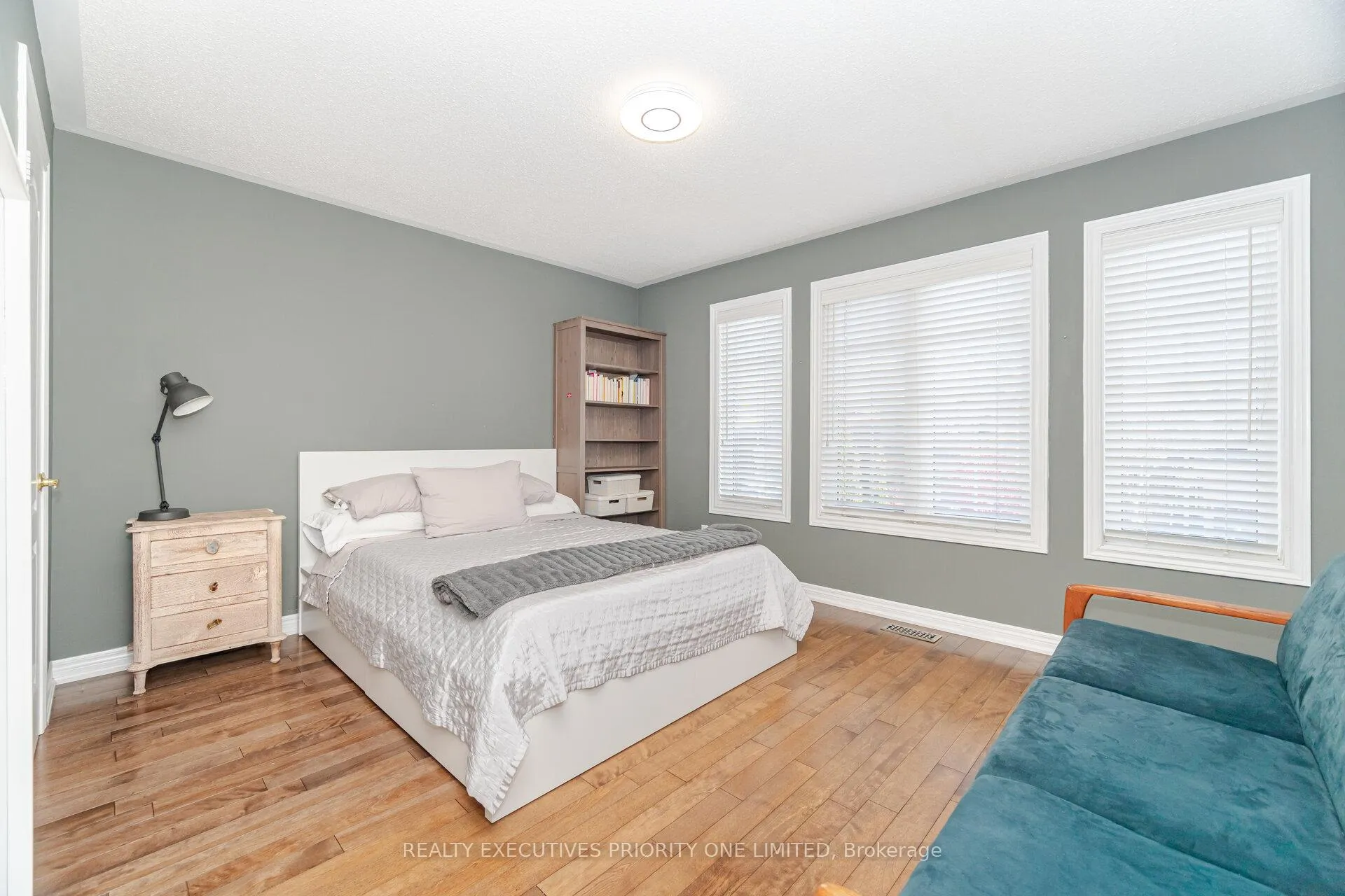 Photo 30 of 56 Regency View Heights, Vaughan, Rural Vaughan — HOMEH