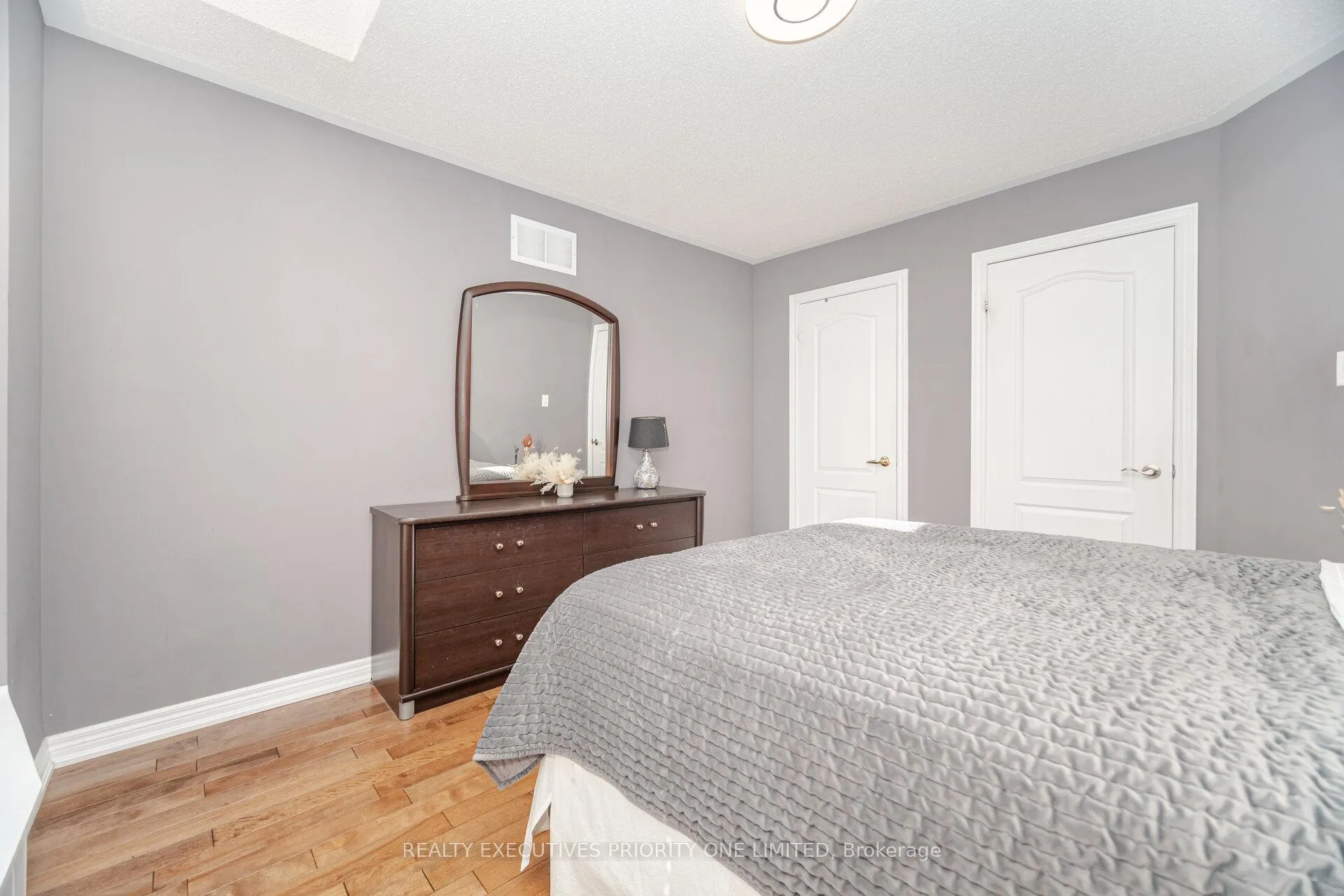 Photo 33 of 56 Regency View Heights, Vaughan, Rural Vaughan — HOMEH