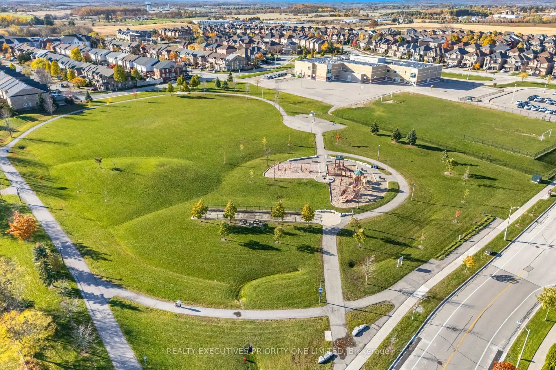 Photo 43 of 56 Regency View Heights, Vaughan, Rural Vaughan — HOMEH