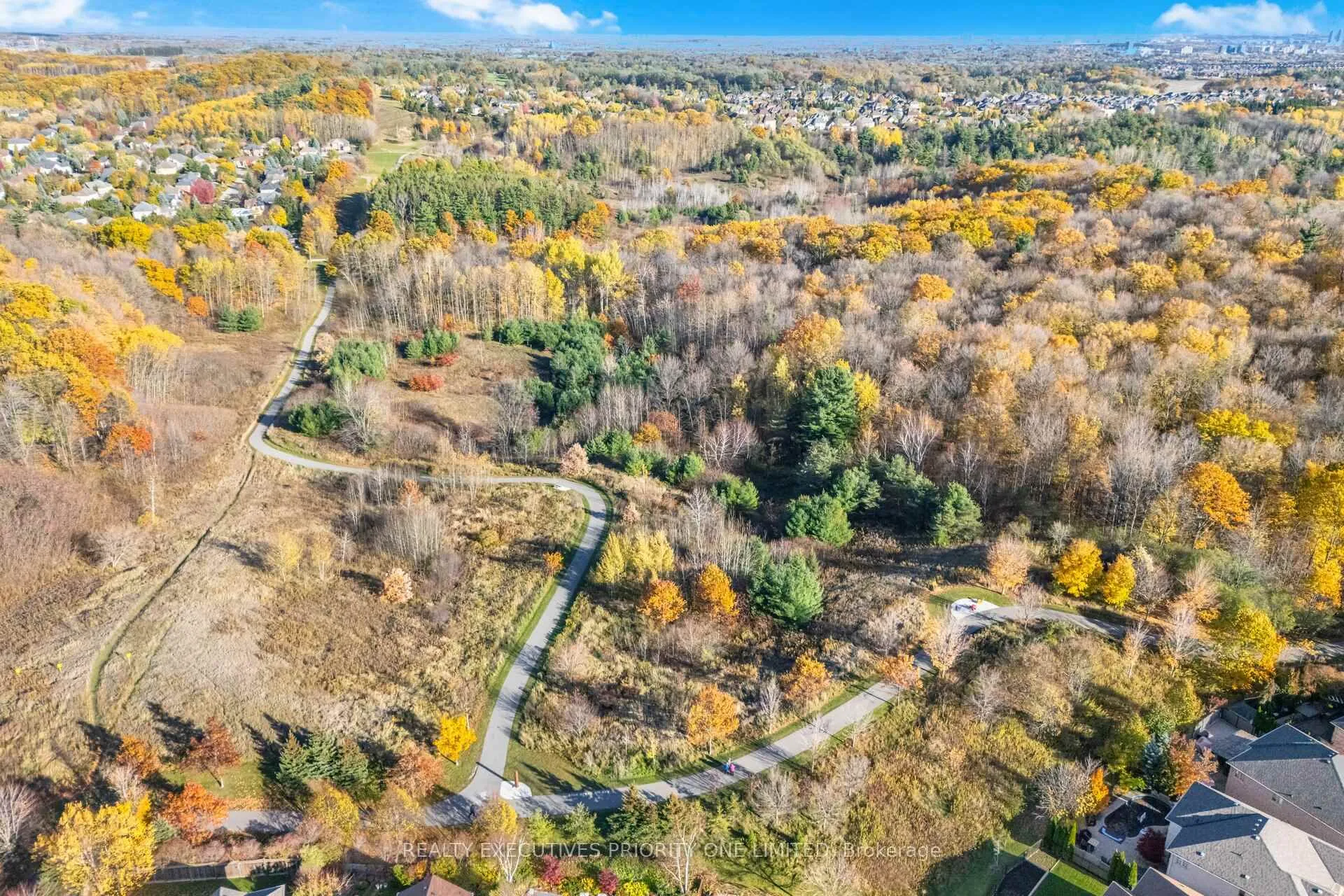 Photo 44 of 56 Regency View Heights, Vaughan, Rural Vaughan — HOMEH