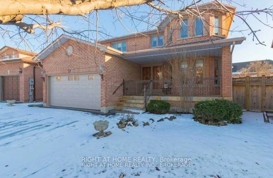 Front of Unit BASEMENT, 57 Royal Garden Boulevard