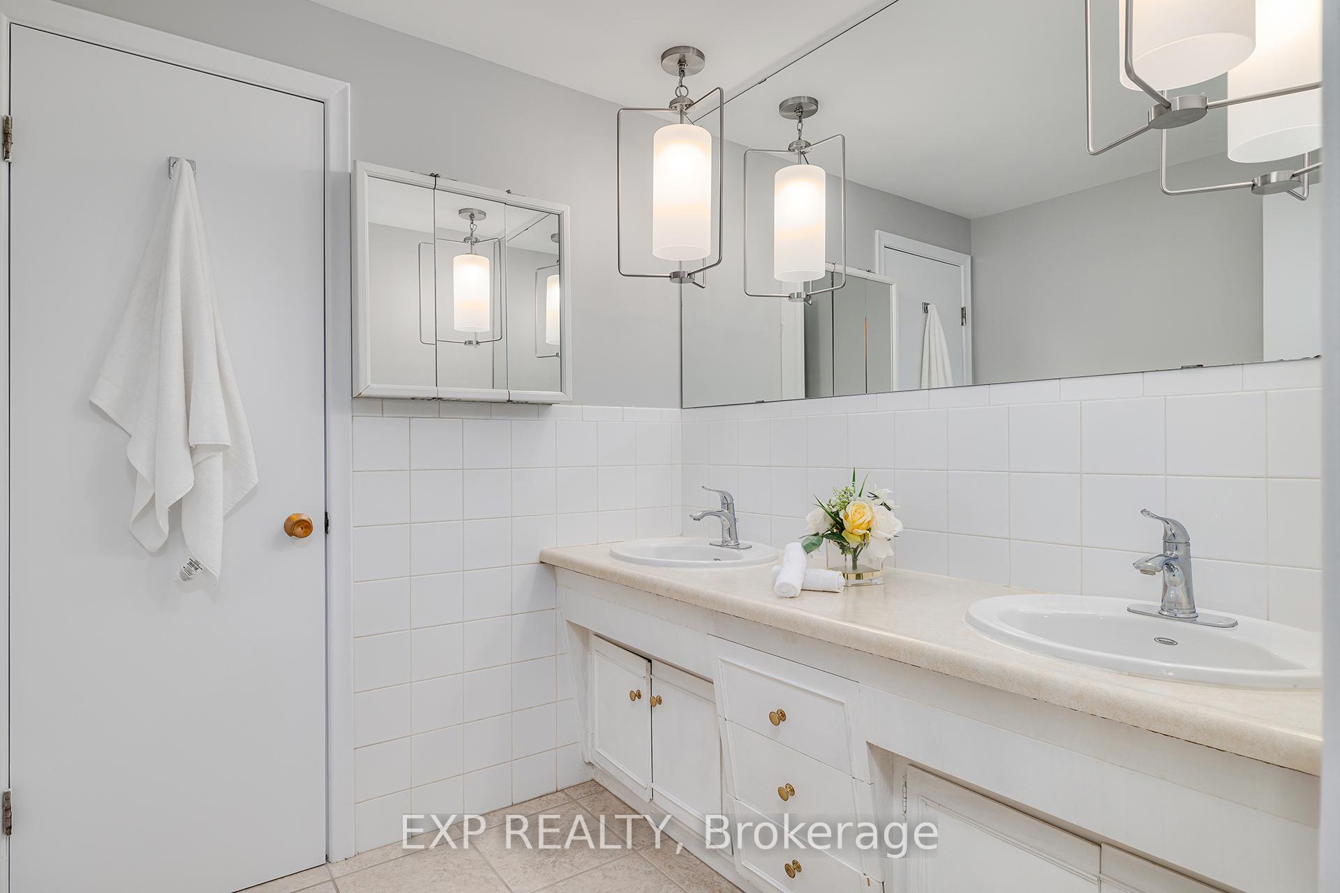 Photo 17 of 476 Parkwood Court, Waterloo — HOMEH