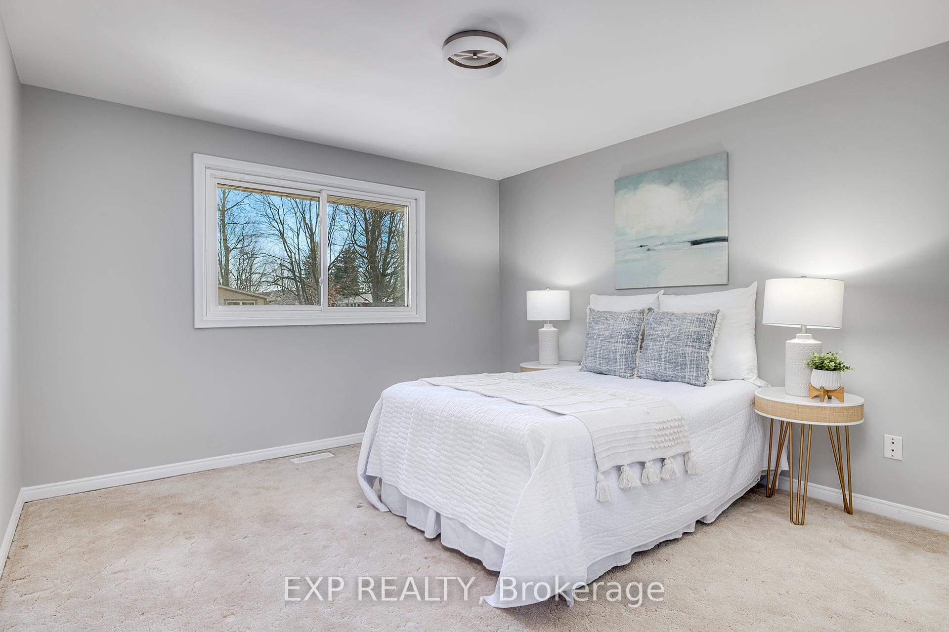 Photo 18 of 476 Parkwood Court, Waterloo — HOMEH