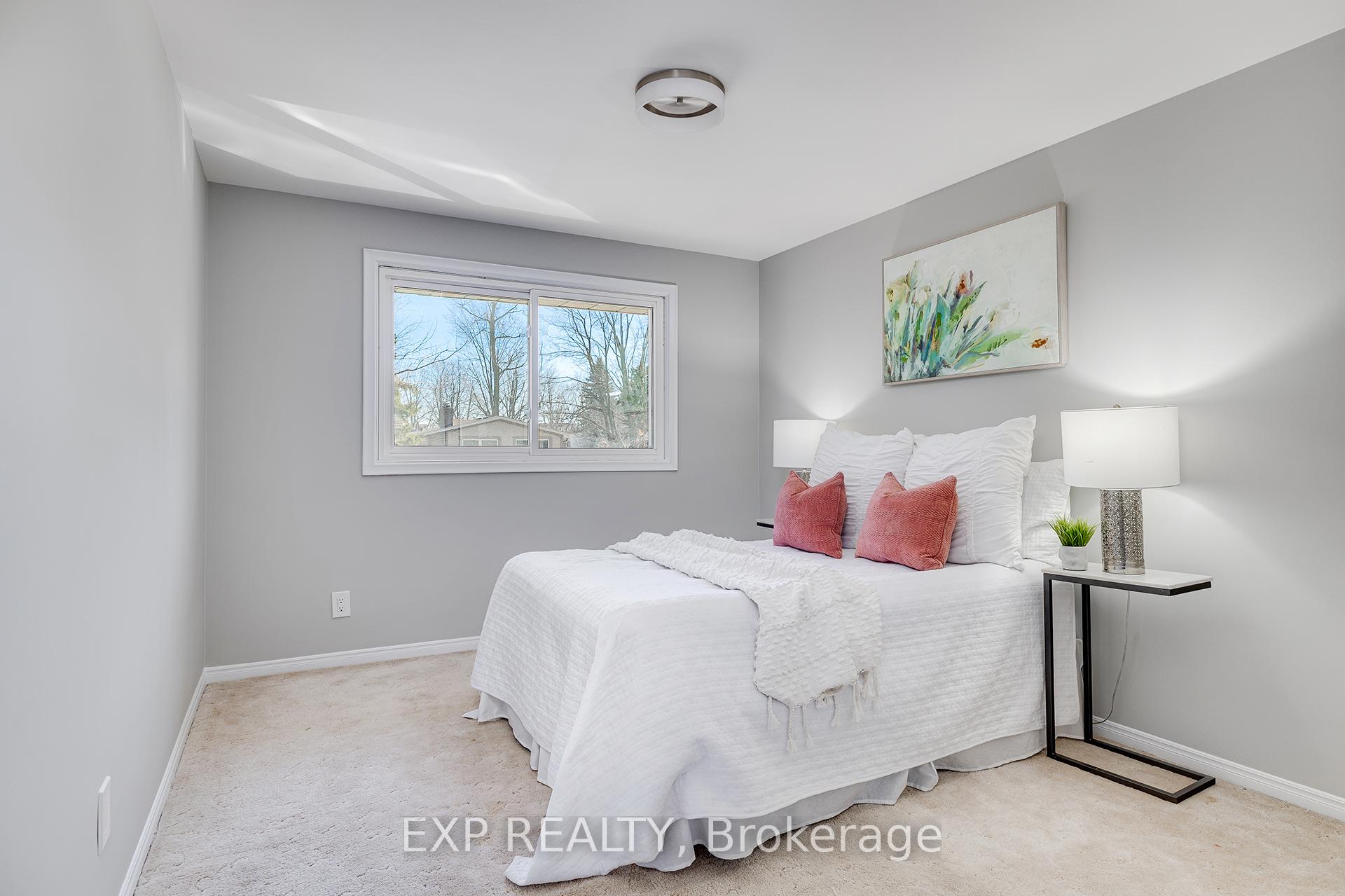 Photo 19 of 476 Parkwood Court, Waterloo — HOMEH