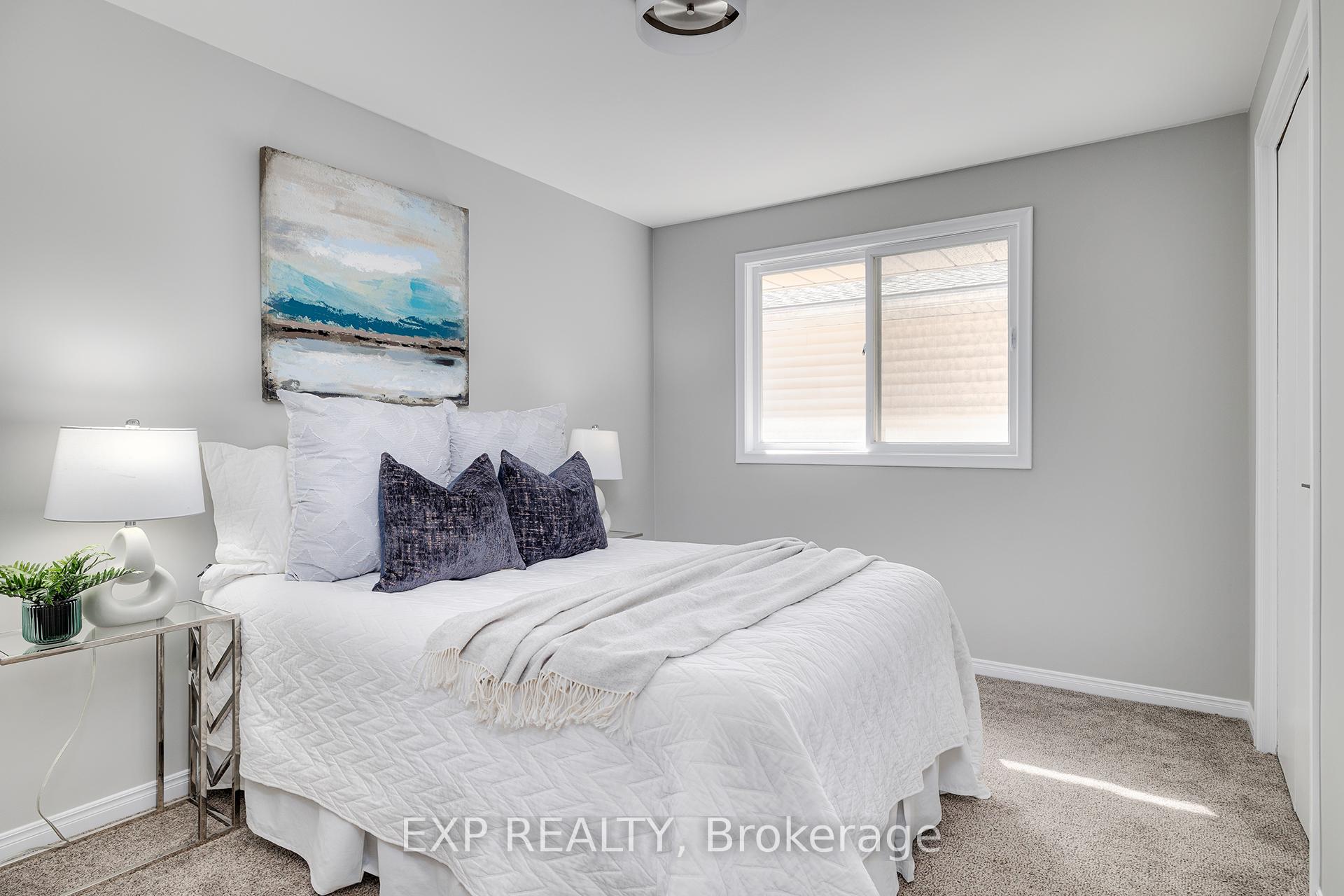 Photo 20 of 476 Parkwood Court, Waterloo — HOMEH