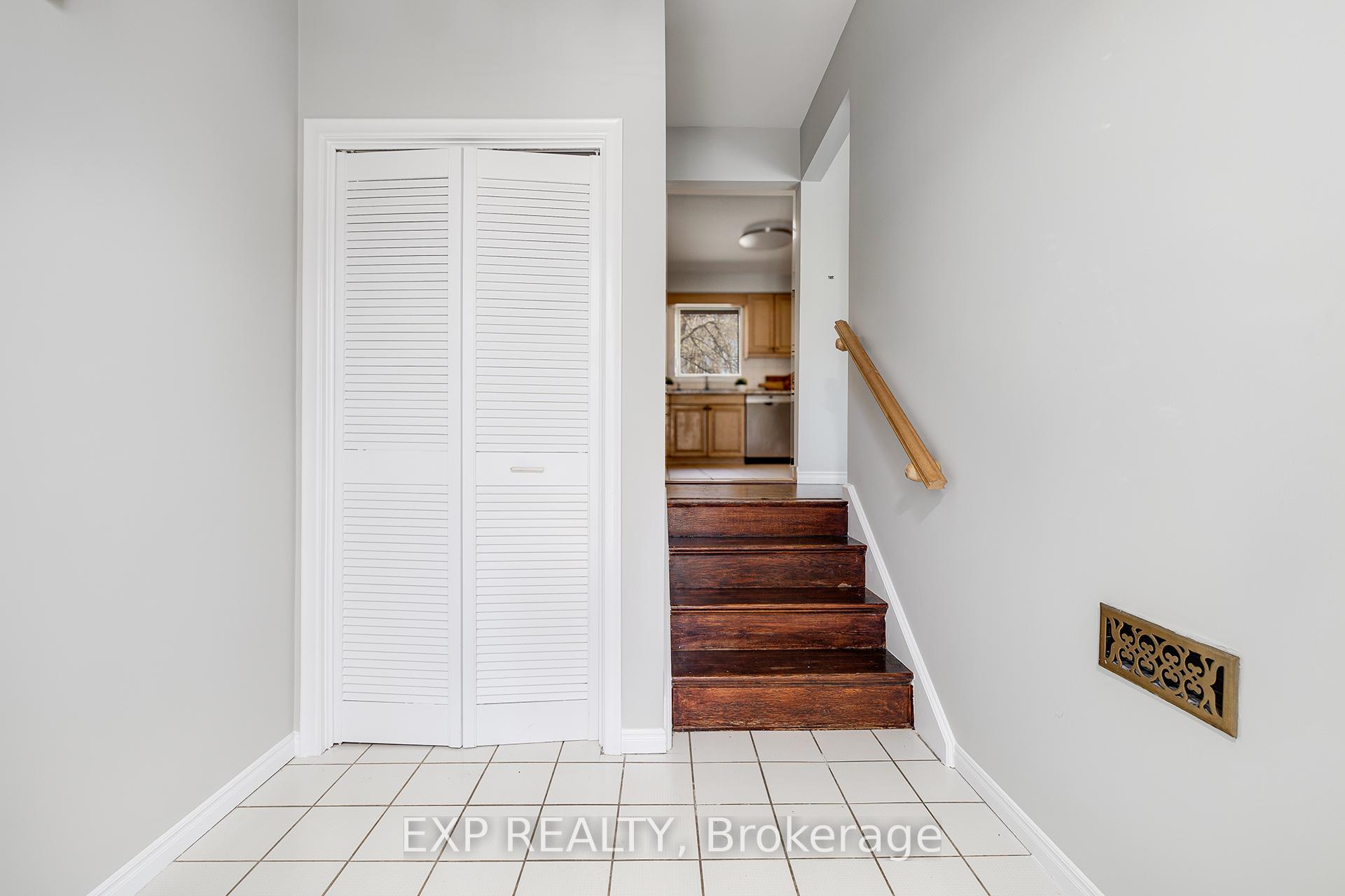 Photo 22 of 476 Parkwood Court, Waterloo — HOMEH