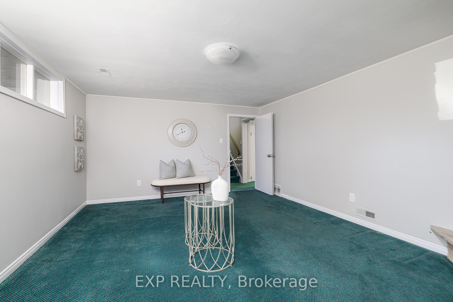 Photo 24 of 476 Parkwood Court, Waterloo — HOMEH