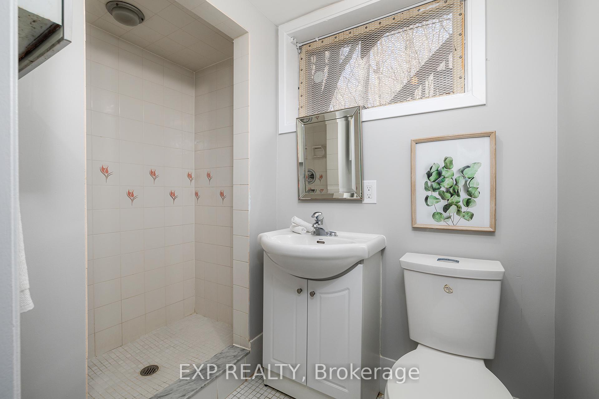 Photo 25 of 476 Parkwood Court, Waterloo — HOMEH