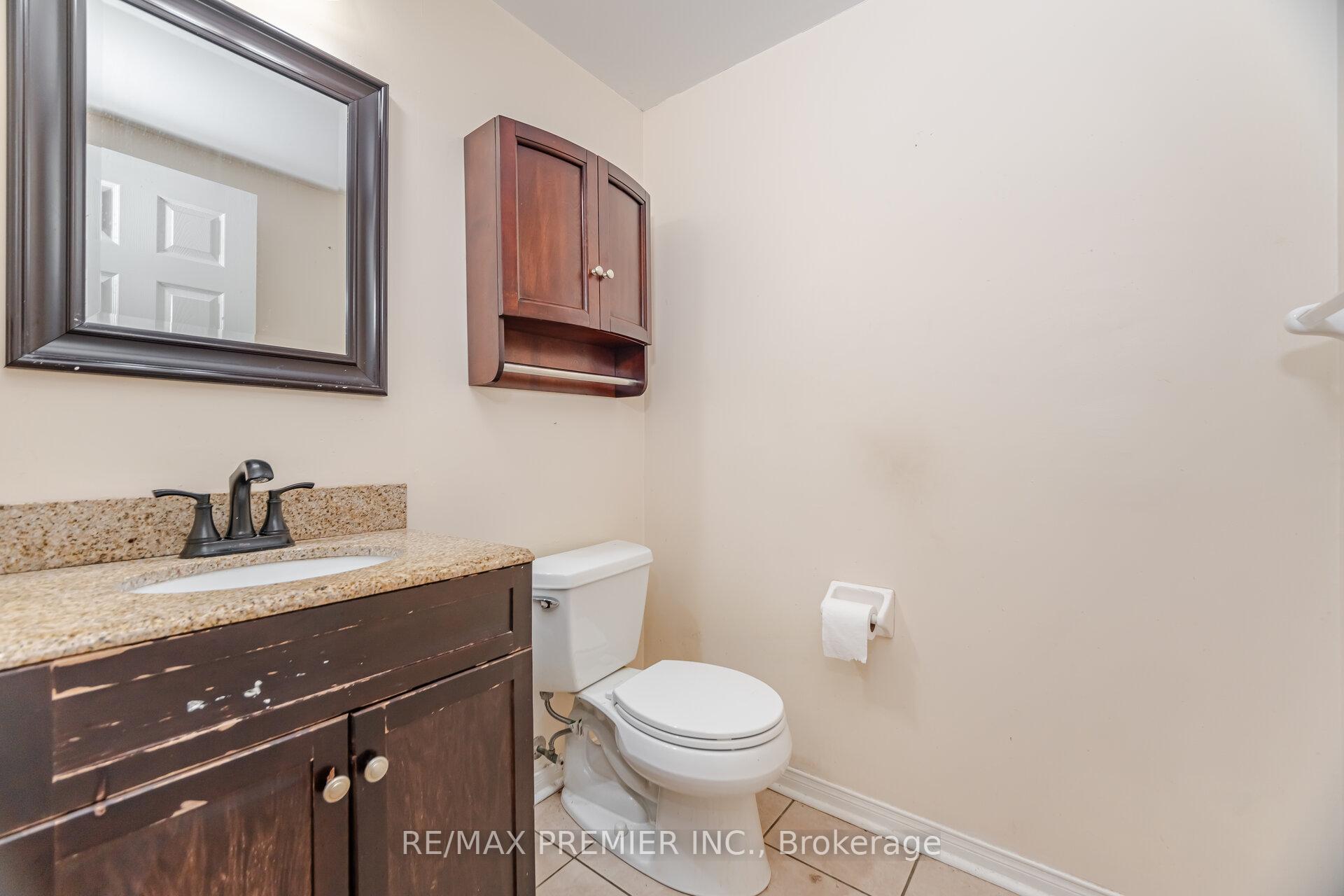 Photo 2 of 148 Harrongate Place, Whitby, Taunton North — HOMEH