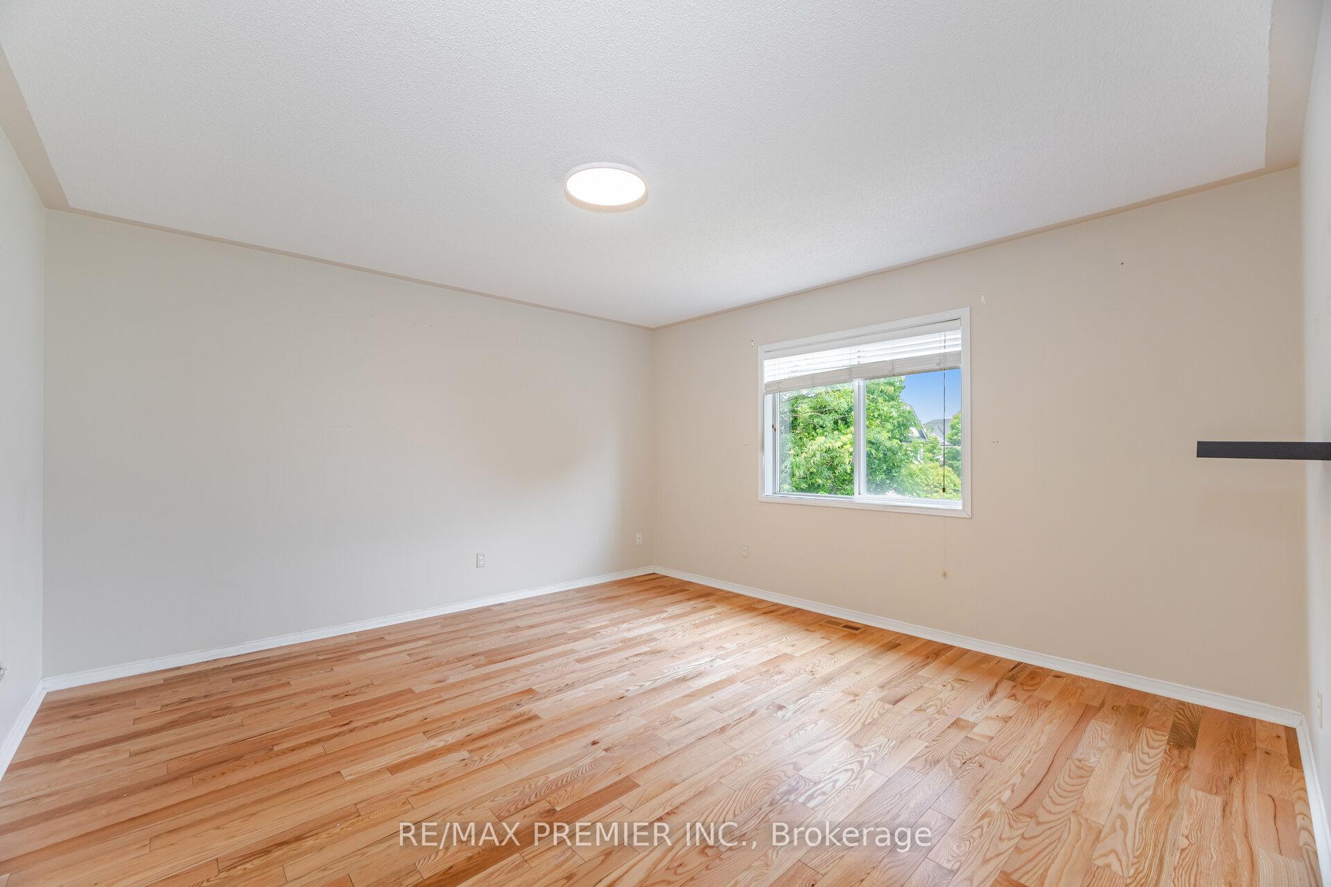 Photo 5 of 148 Harrongate Place, Whitby, Taunton North — HOMEH