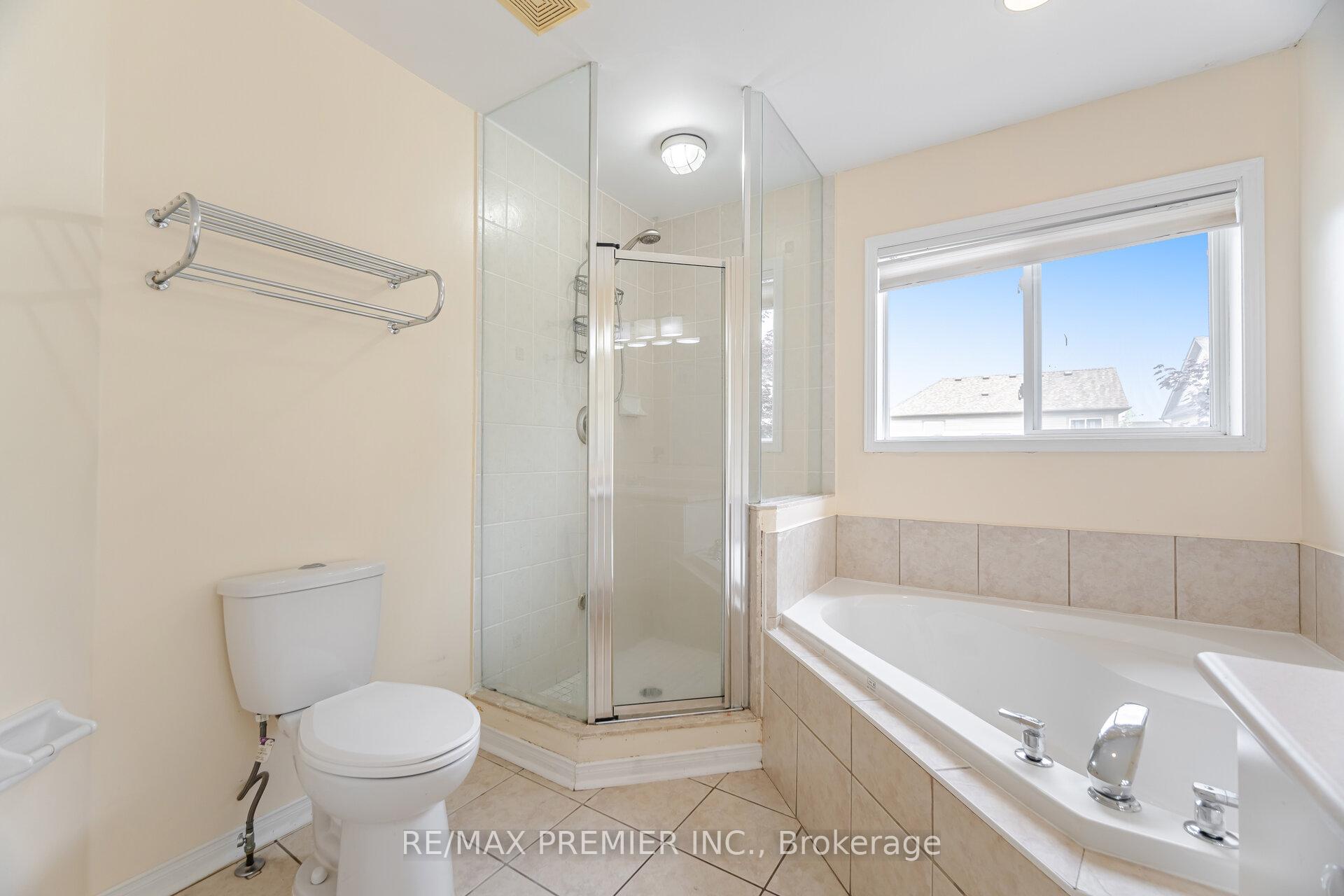Photo 10 of 148 Harrongate Place, Whitby, Taunton North — HOMEH