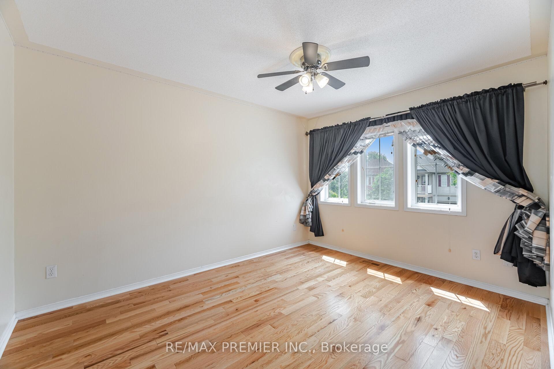 Photo 11 of 148 Harrongate Place, Whitby, Taunton North — HOMEH