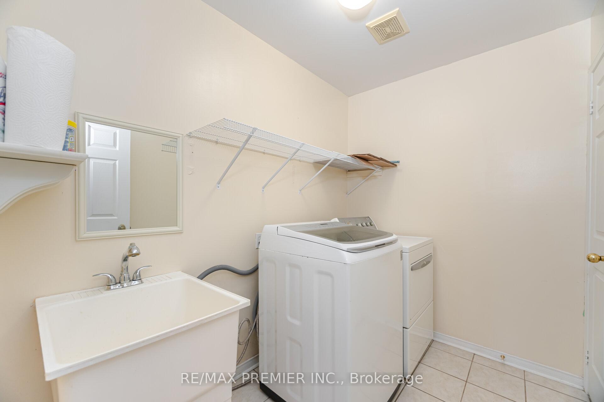 Photo 16 of 148 Harrongate Place, Whitby, Taunton North — HOMEH