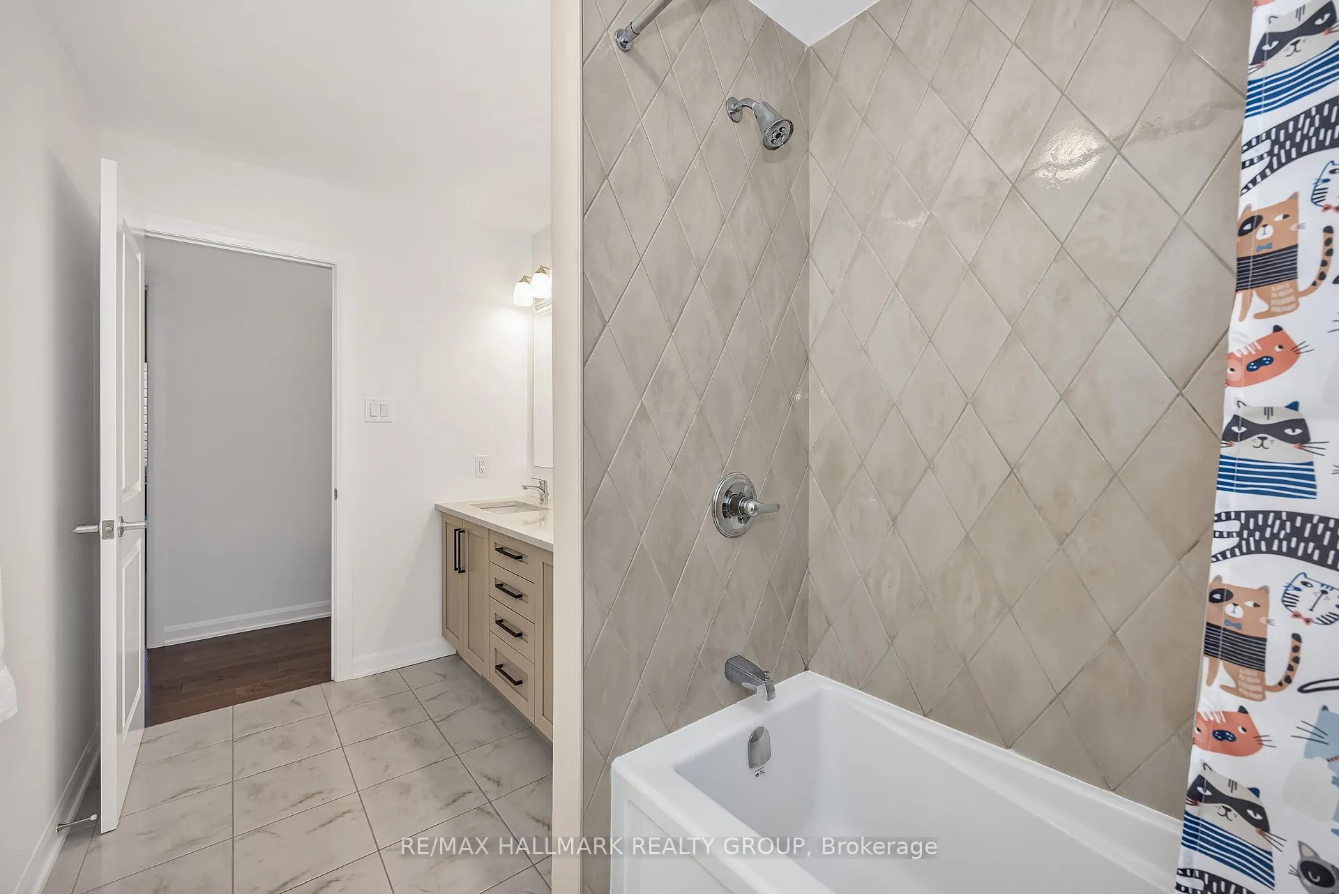Photo 31 of 756 Cappamore Drive, Ottawa, Barrhaven - Half Moon Bay — HOMEH
