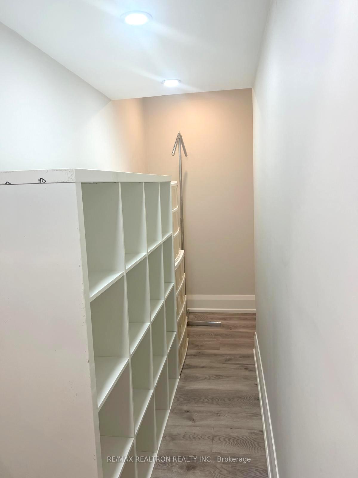 Photo 7 of Unit BSMNT, 216 Athabasca Drive, Vaughan, Rural Vaughan — HOMEH