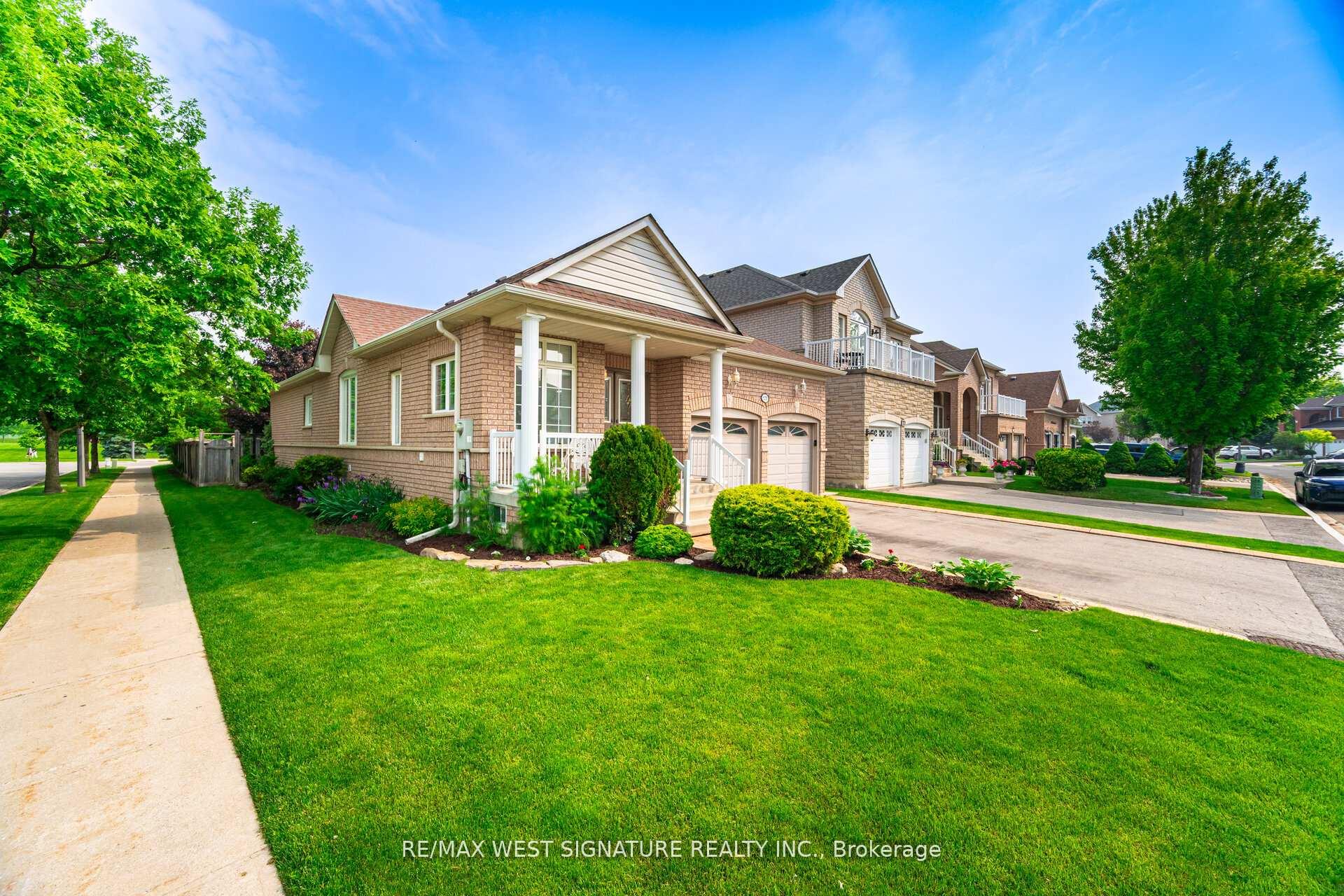 Photo 2 of 121 Calera Crescent, Vaughan, Sonoma Heights — HOMEH