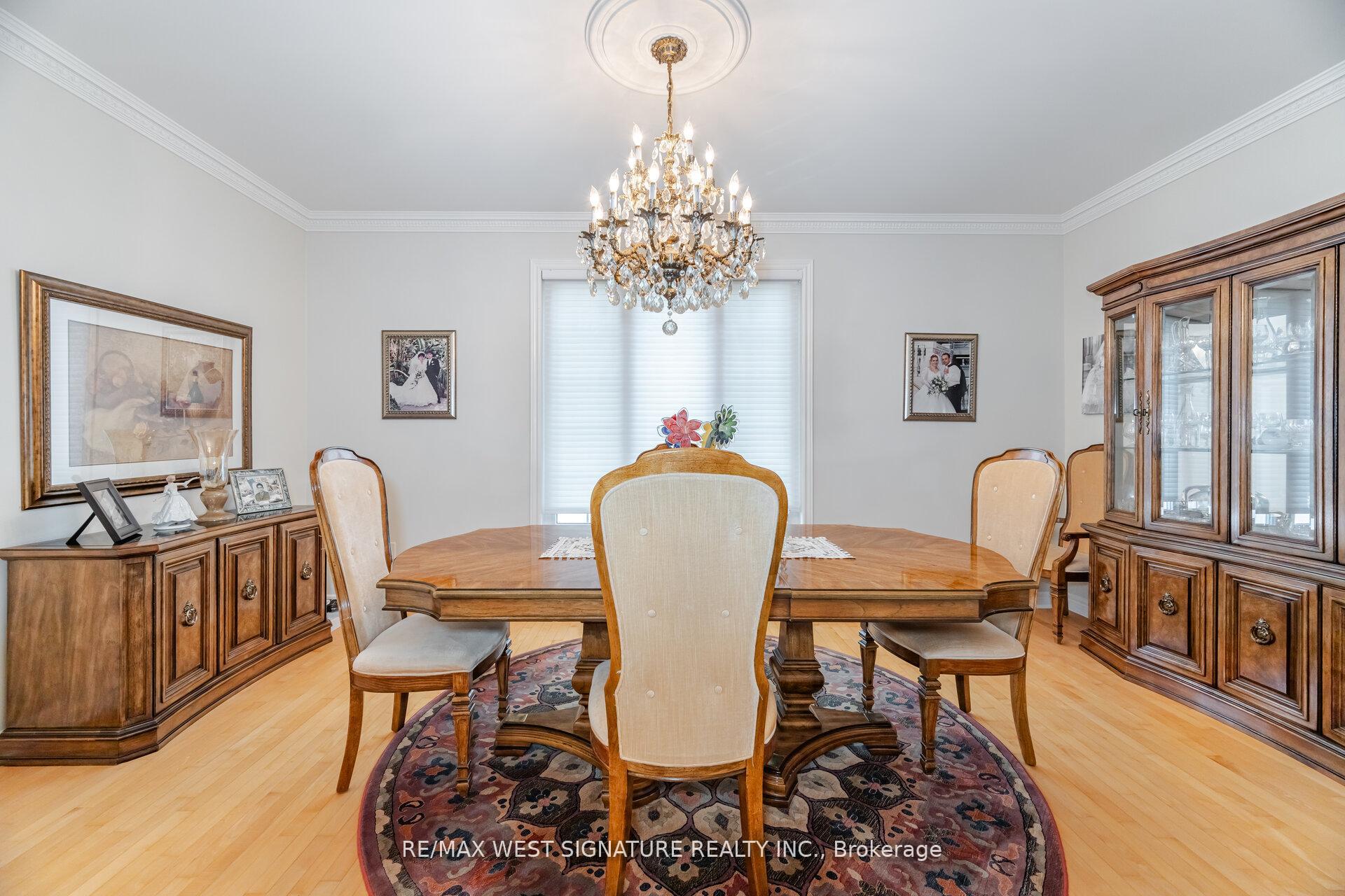 Photo 7 of 121 Calera Crescent, Vaughan, Sonoma Heights — HOMEH