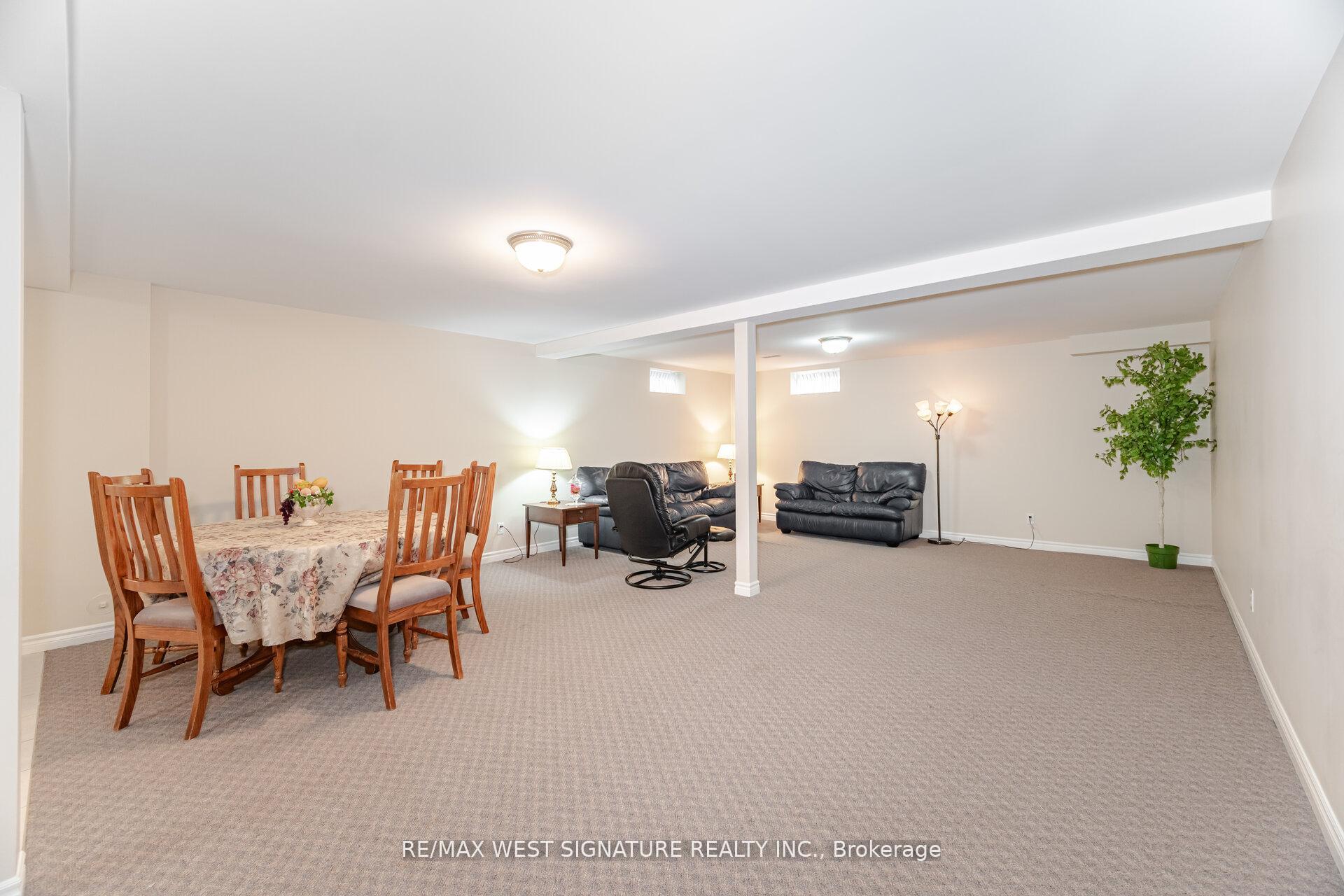 Photo 24 of 121 Calera Crescent, Vaughan, Sonoma Heights — HOMEH