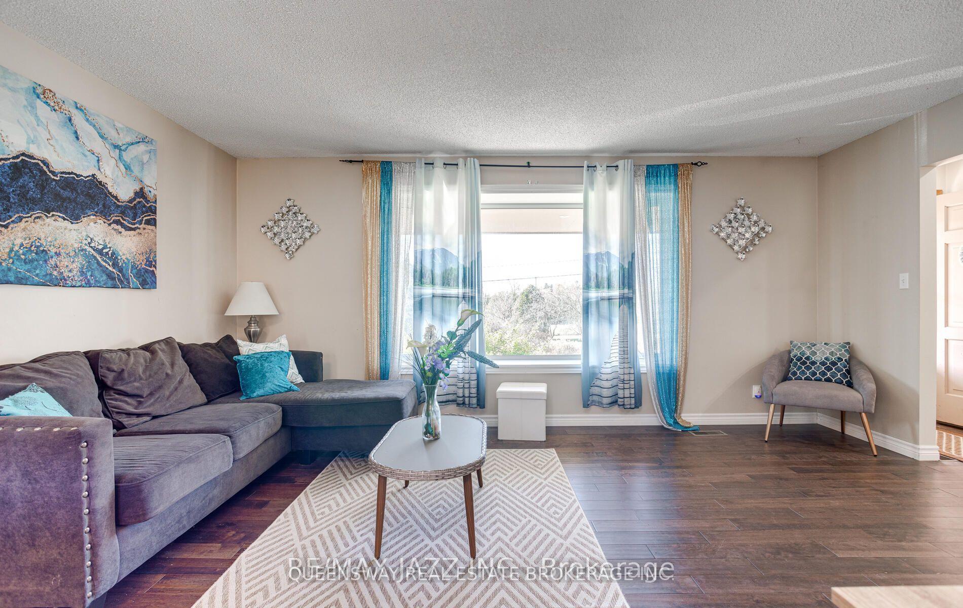 Photo 15 of 54 Roslin Road, Belleville, Thurlow Ward — HOMEH