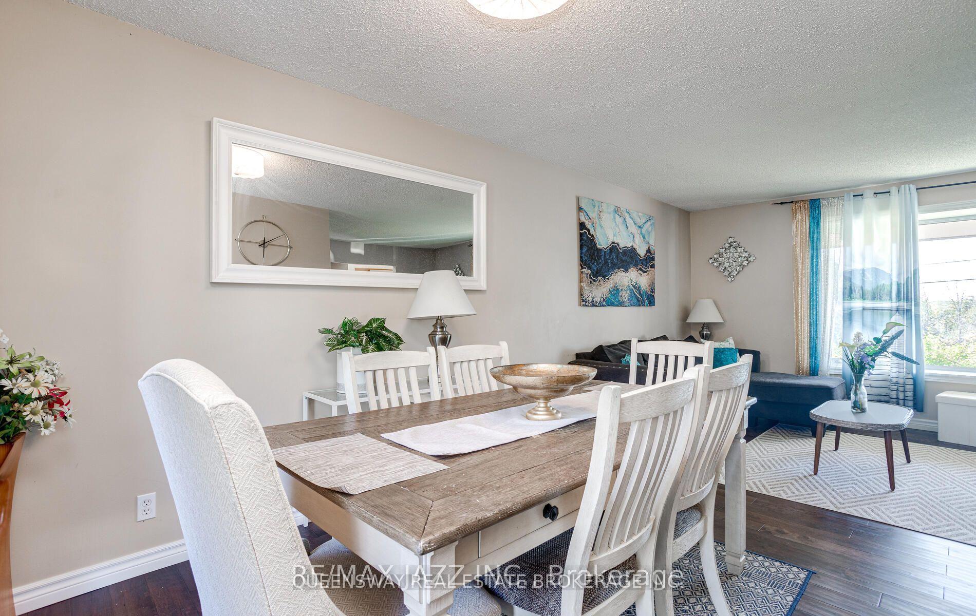 Photo 13 of 54 Roslin Road, Belleville, Thurlow Ward — HOMEH