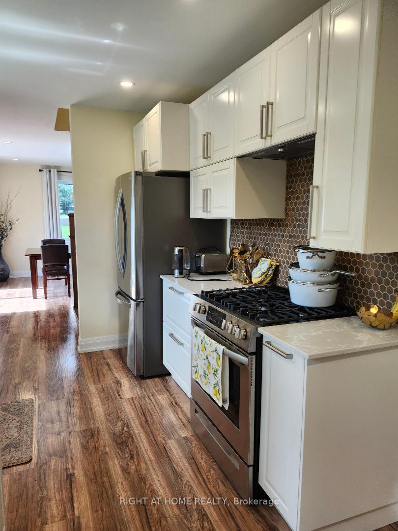 Photo 12 of 2035 Highway 7 Road, Vaughan, Concord — HOMEH