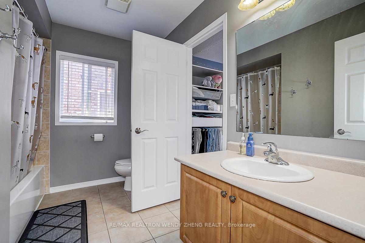 Photo 29 of 25 Neill Avenue, Whitby, Rolling Acres — HOMEH